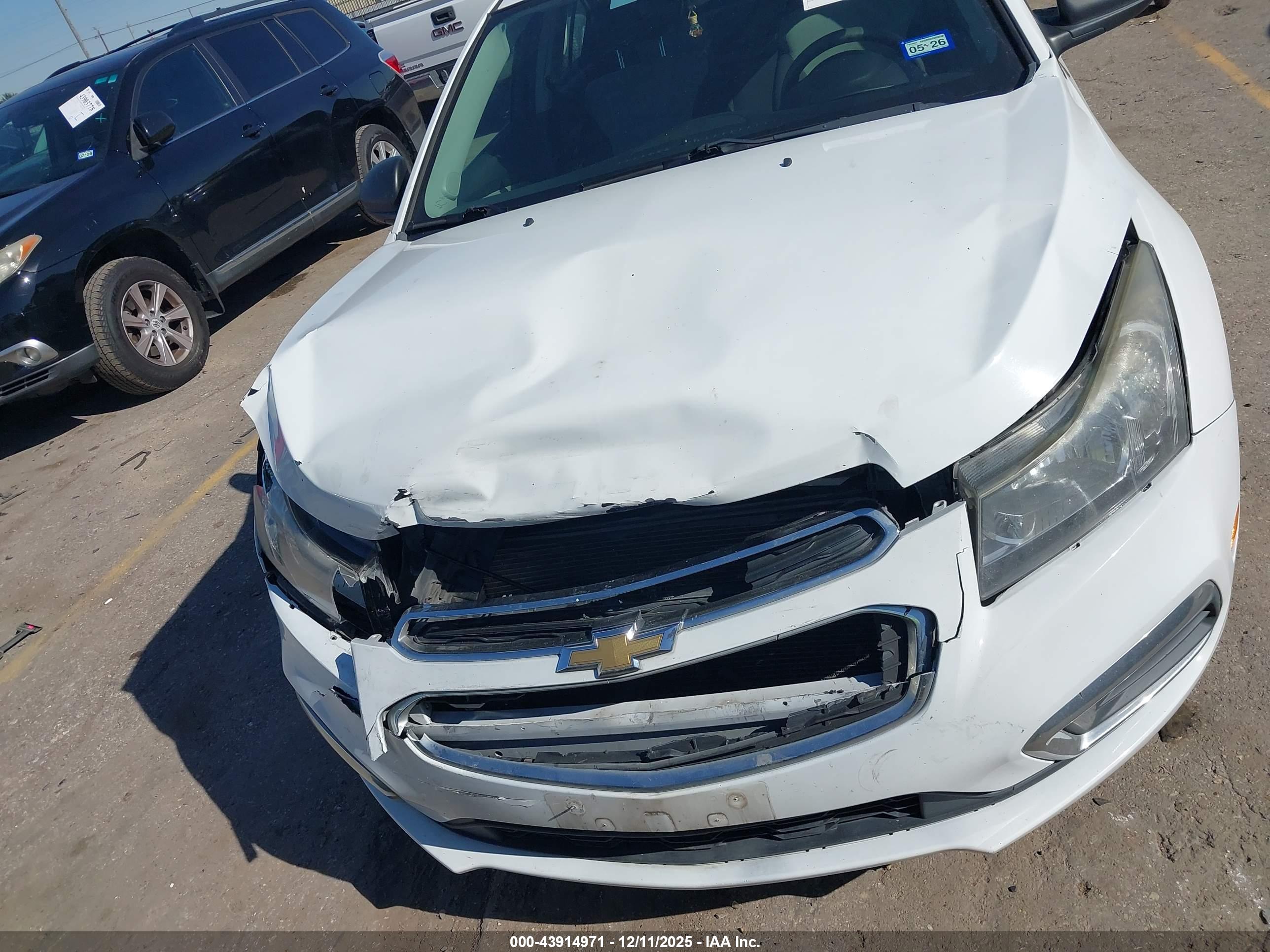 CHEVROLET CRUZE image 6