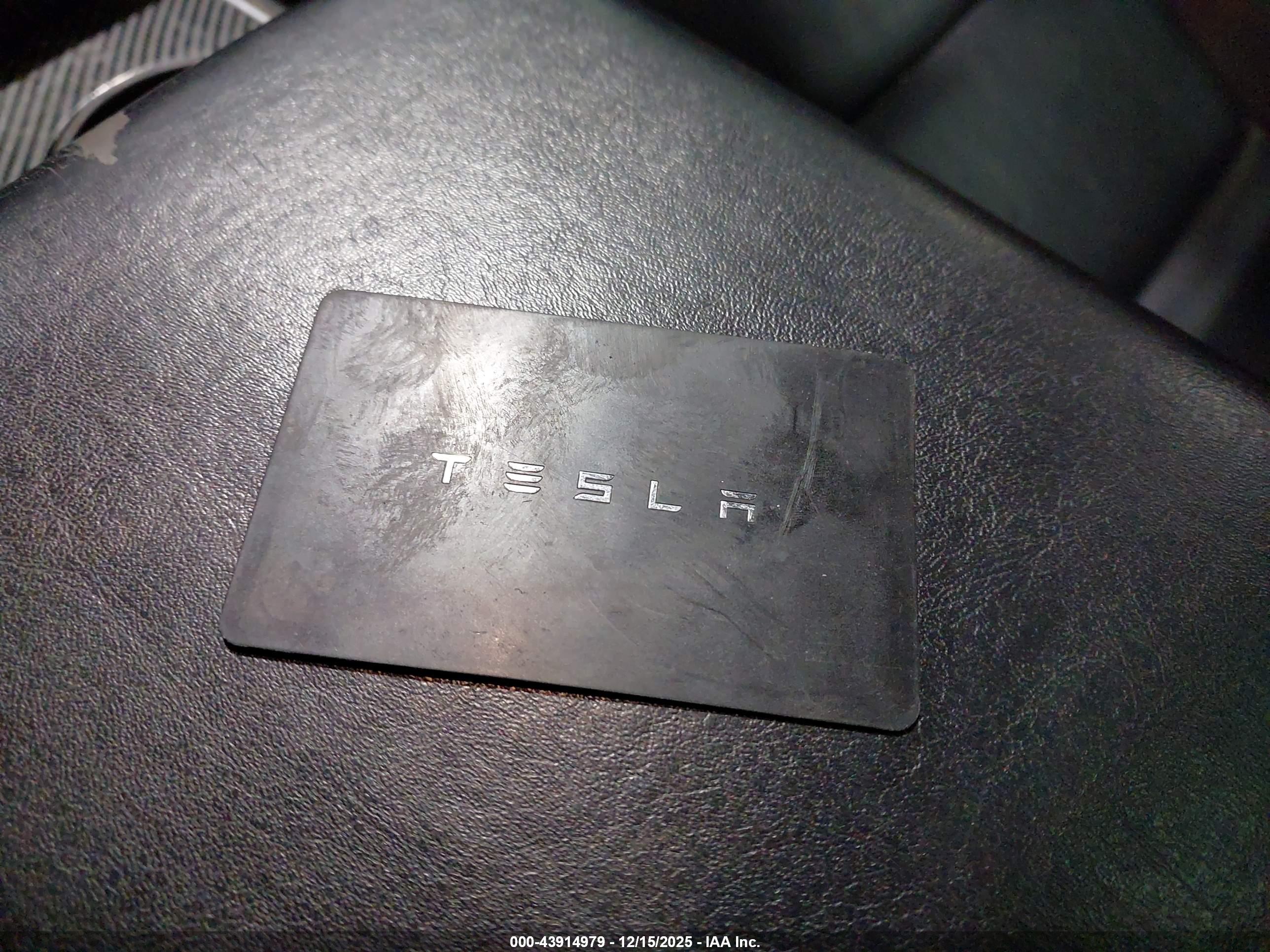 TESLA MODEL image 11