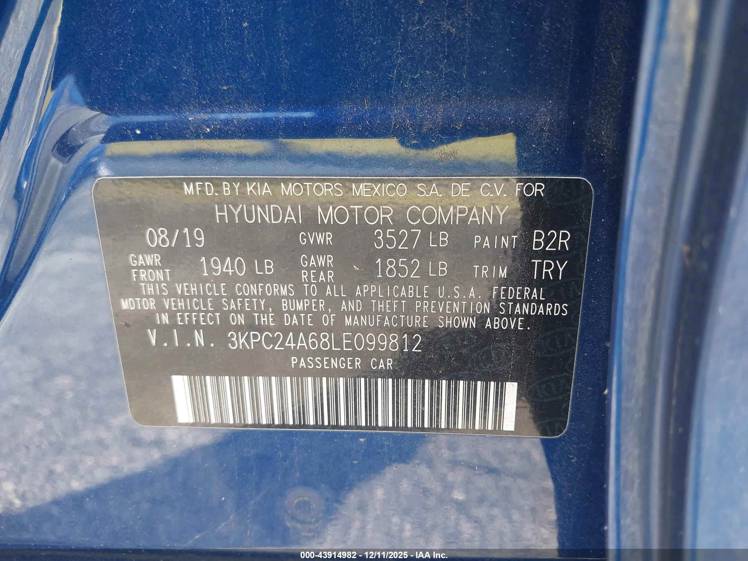 HYUNDAI ACCENT image 9