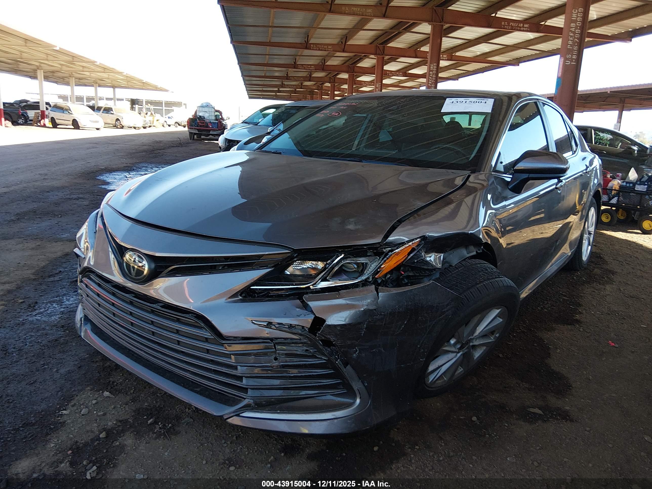 TOYOTA CAMRY image 6