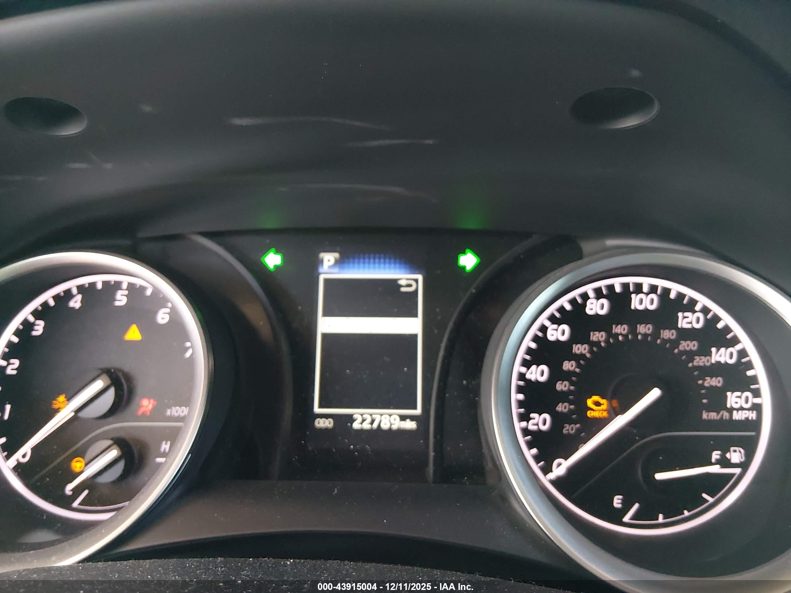 TOYOTA CAMRY image 7