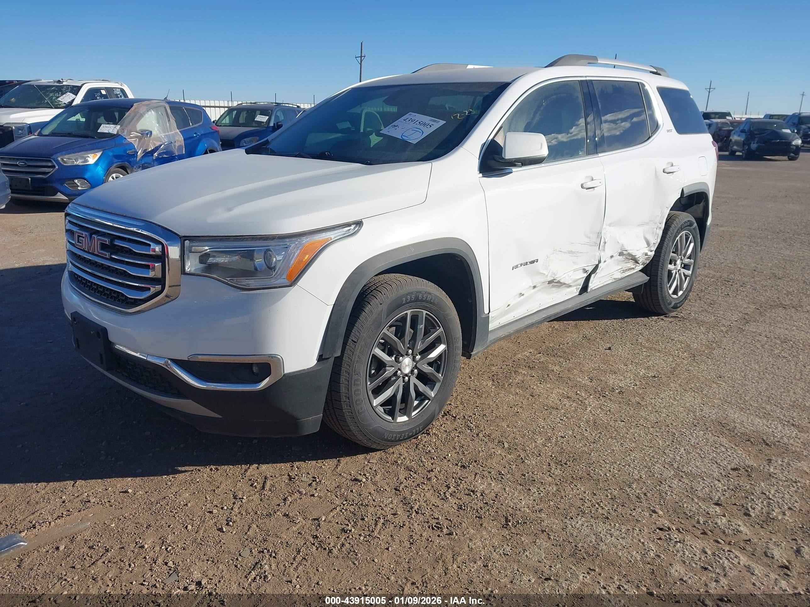 GMC ACADIA image 2