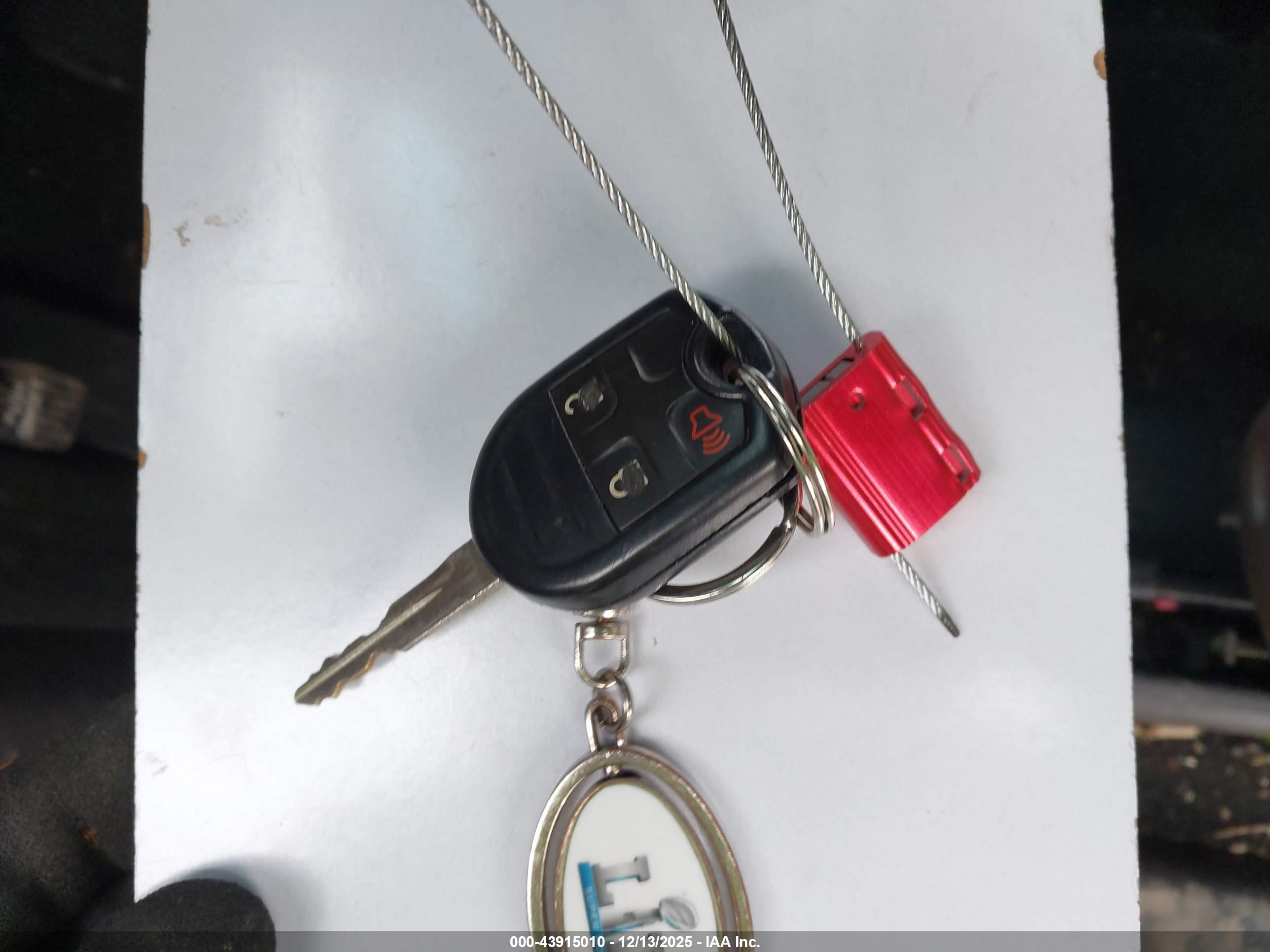 FORD EXPLORER image 11