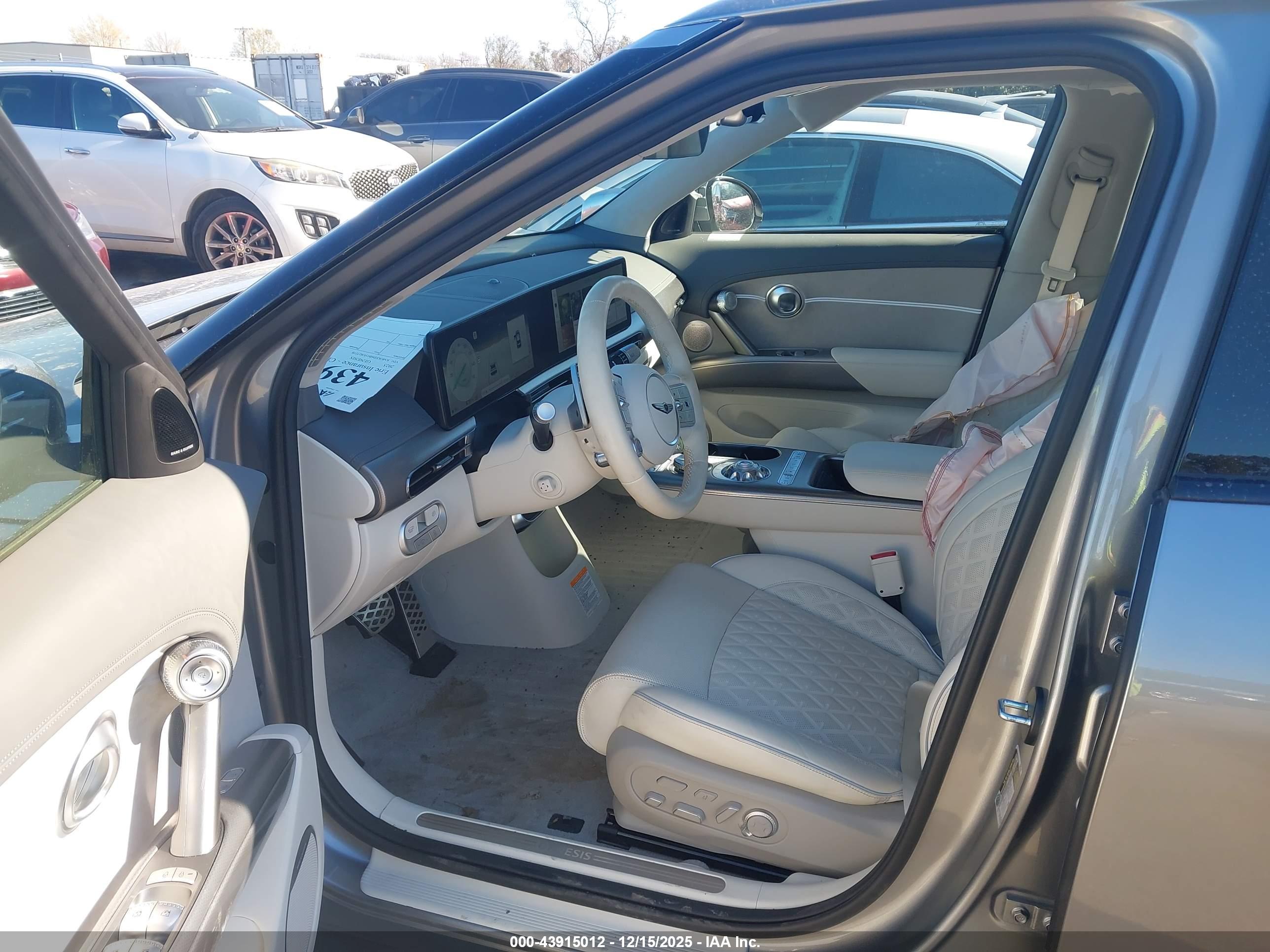 GENESIS GV60 image 5