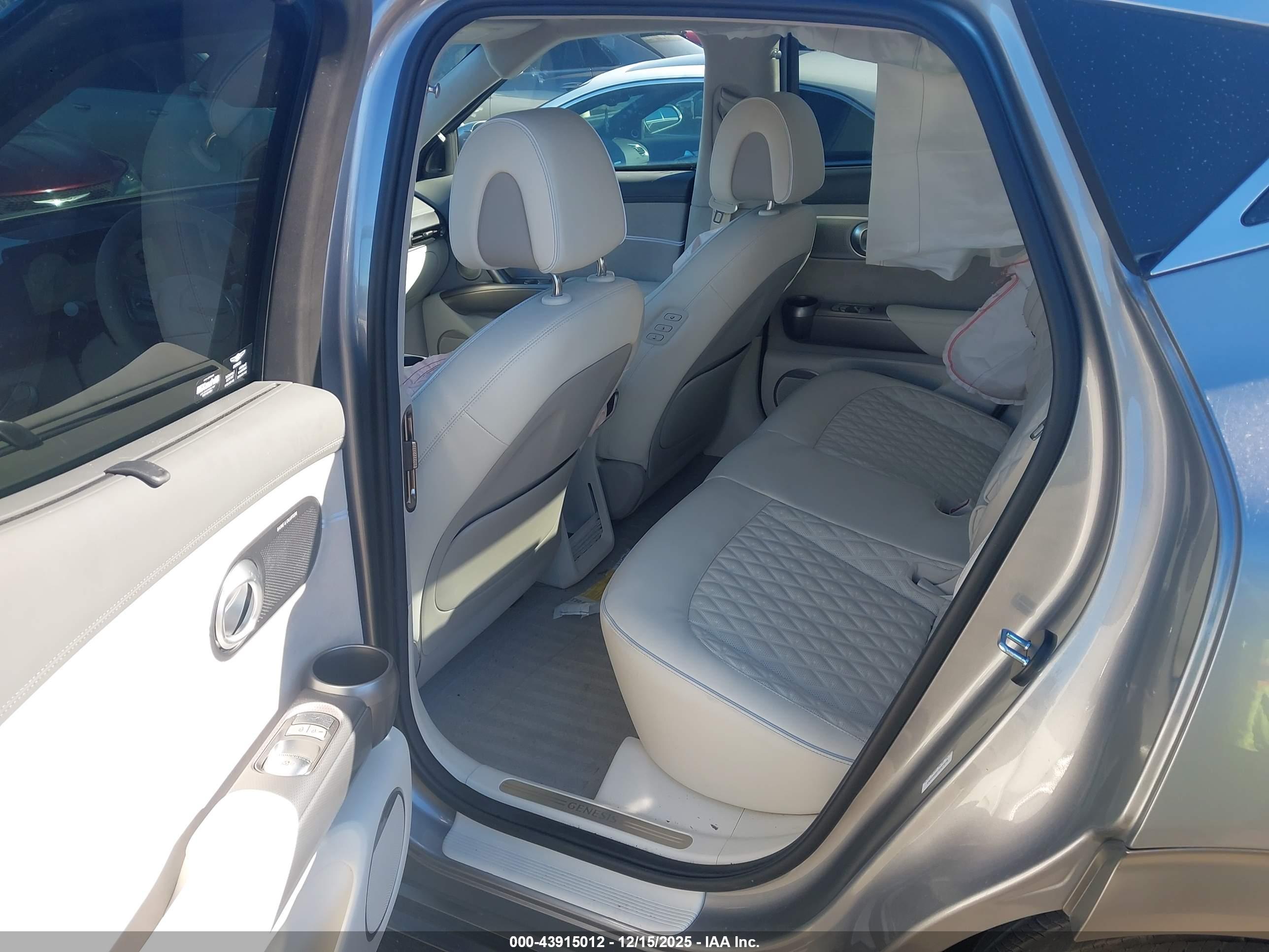 GENESIS GV60 image 8