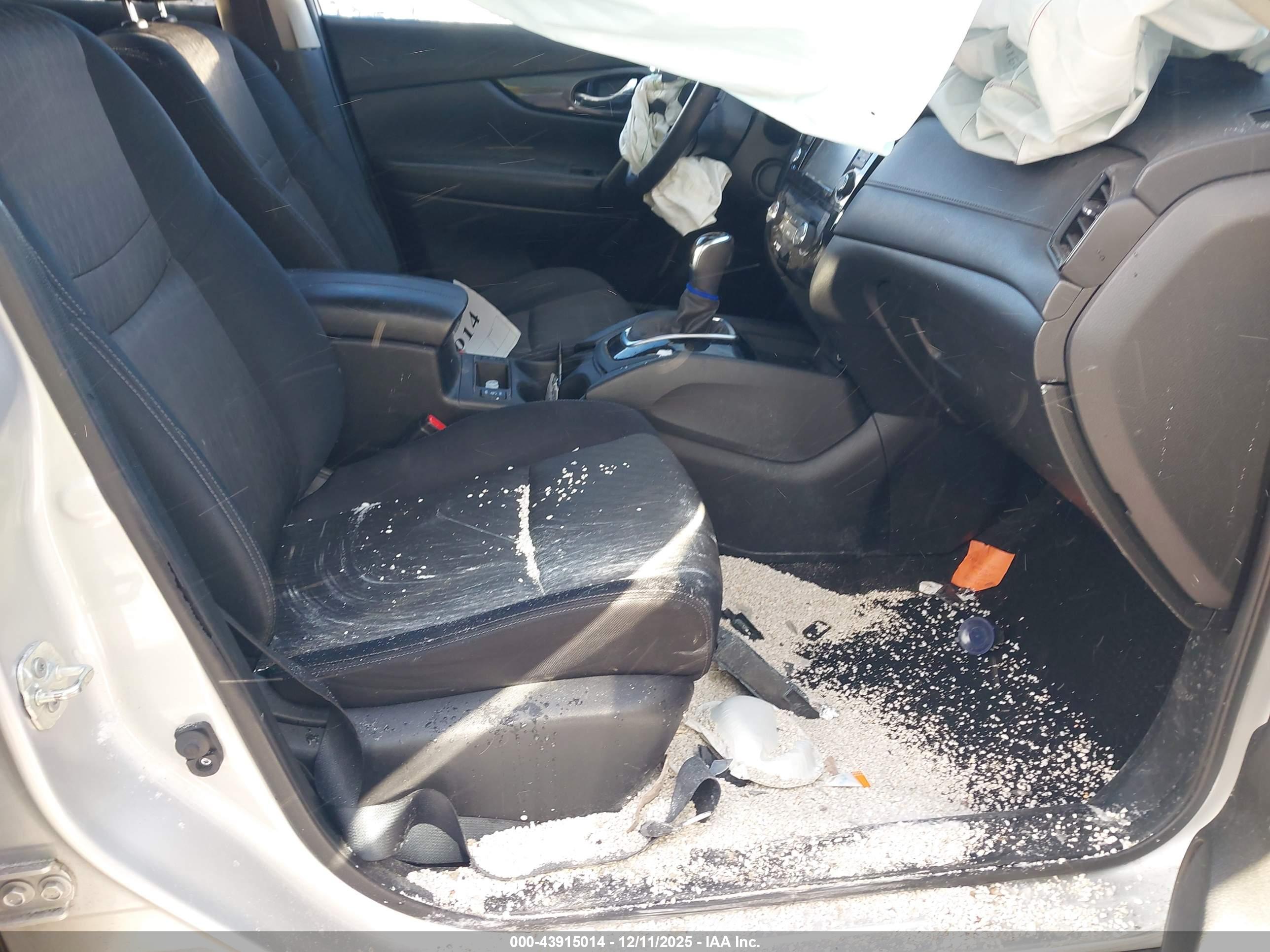 NISSAN ROGUE image 5