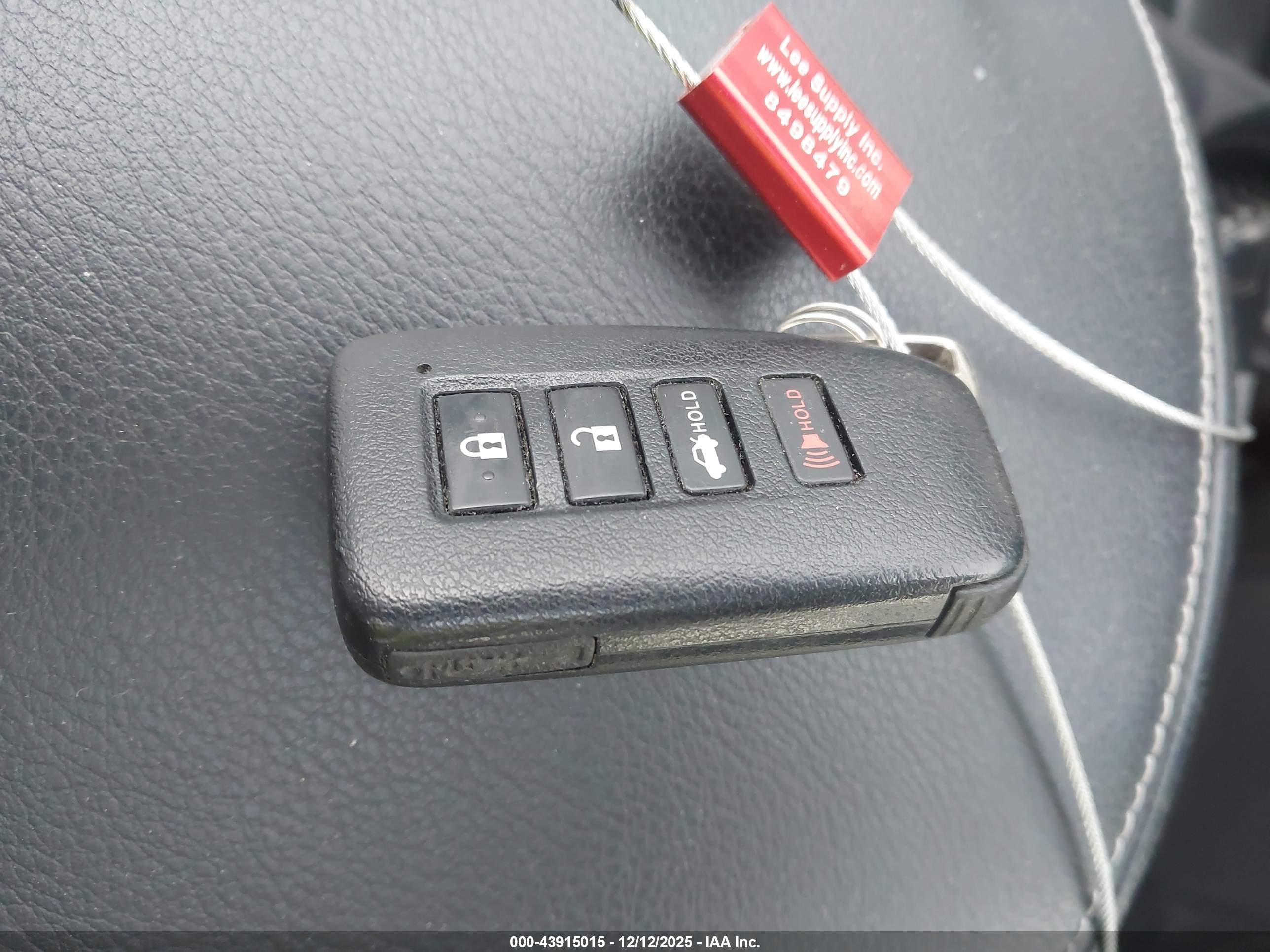 LEXUS ES image 11