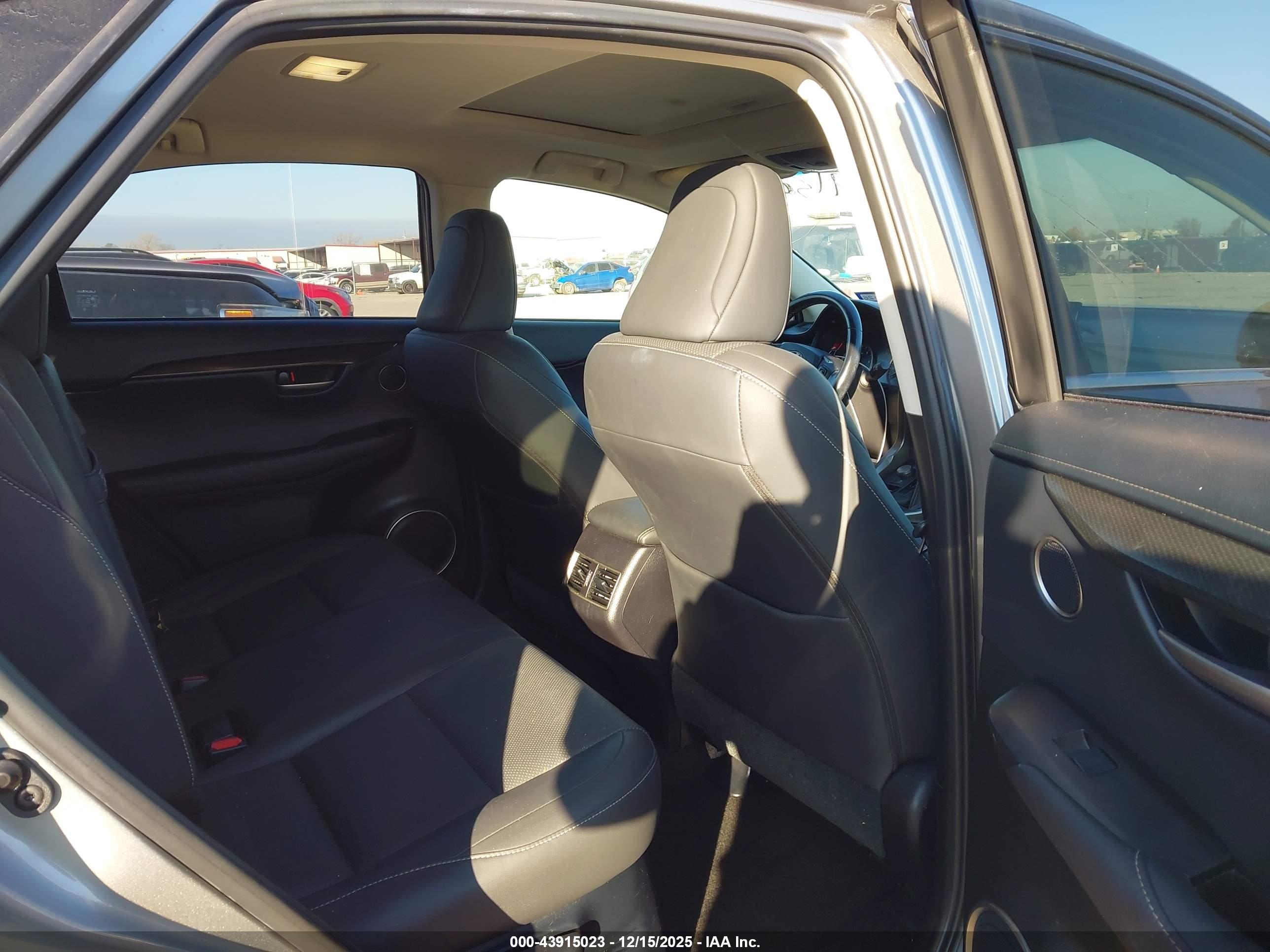 LEXUS NX image 8