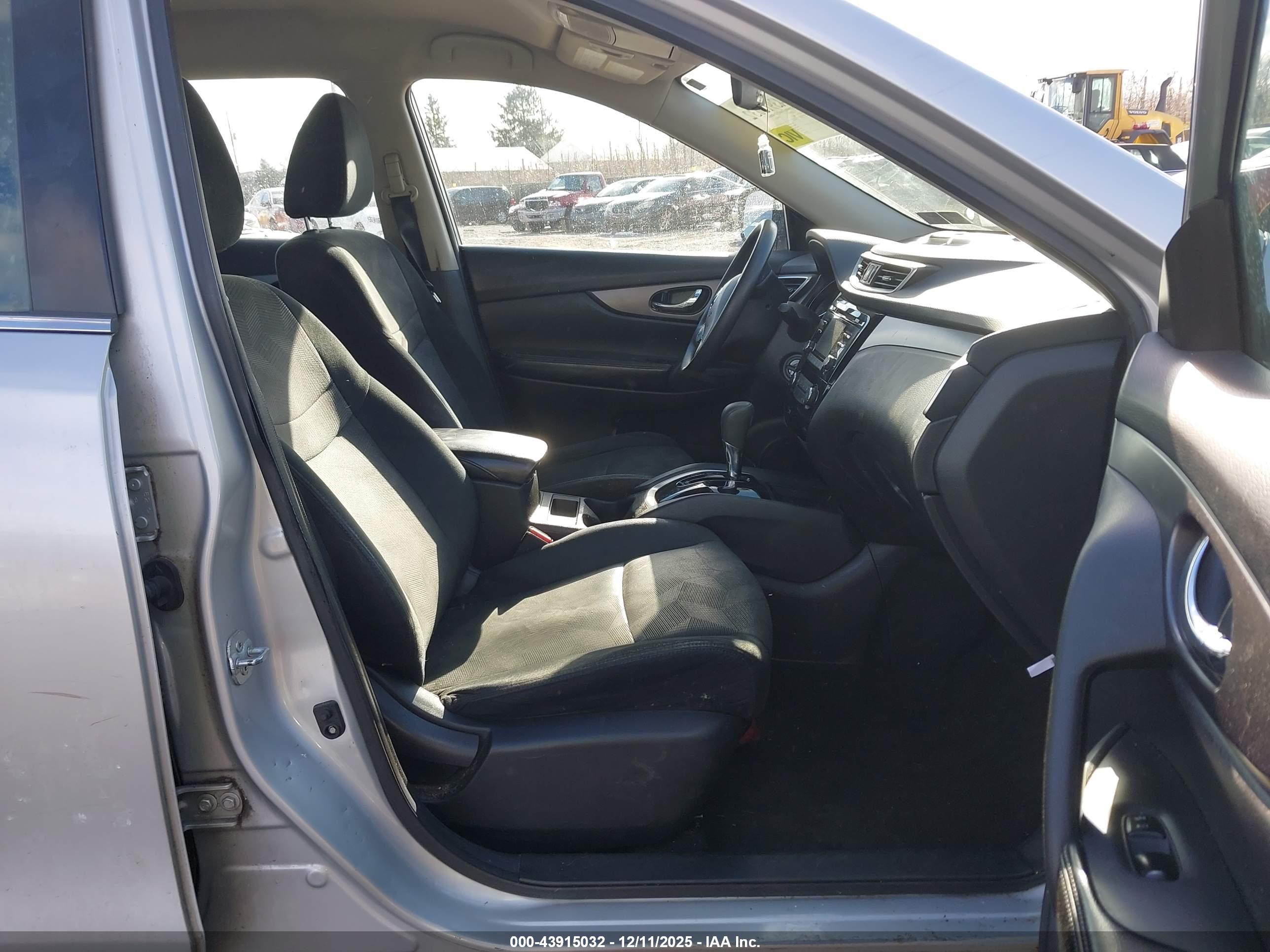 NISSAN ROGUE image 5