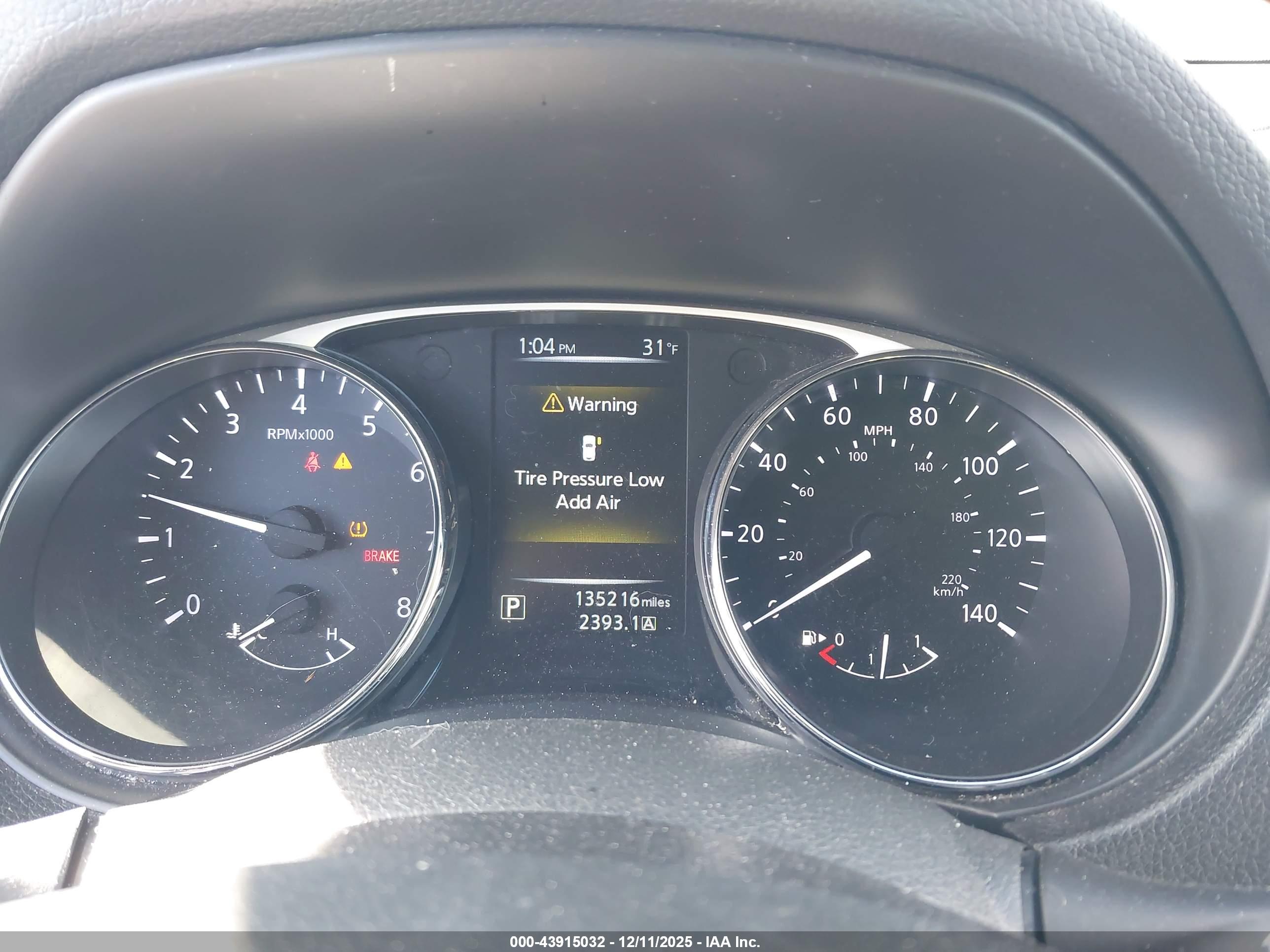 NISSAN ROGUE image 7
