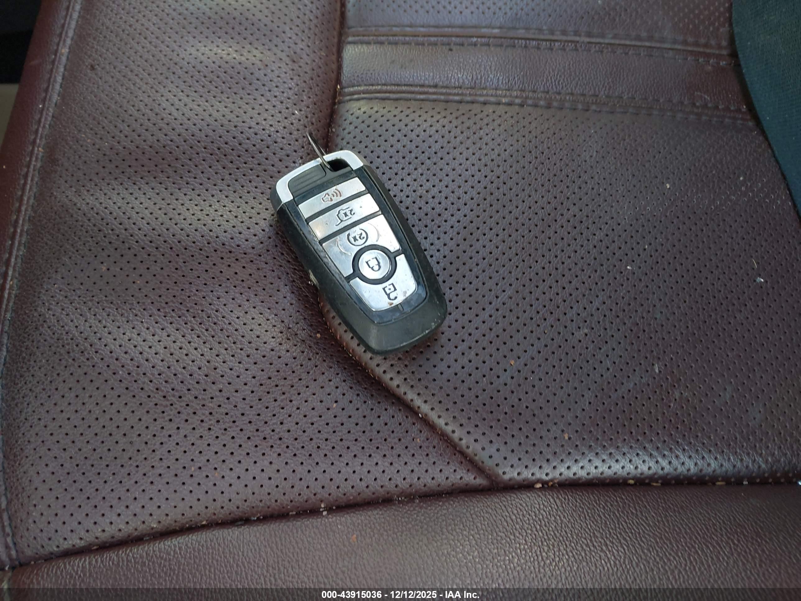 FORD EXPEDITION image 11