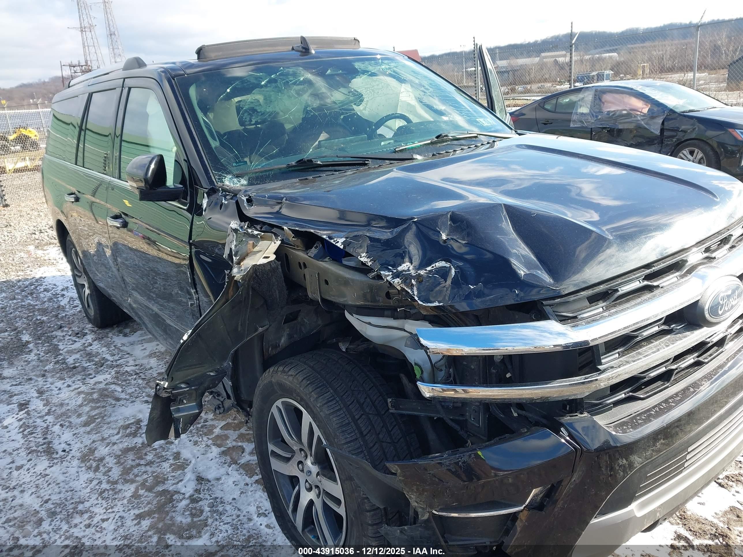 FORD EXPEDITION image 6