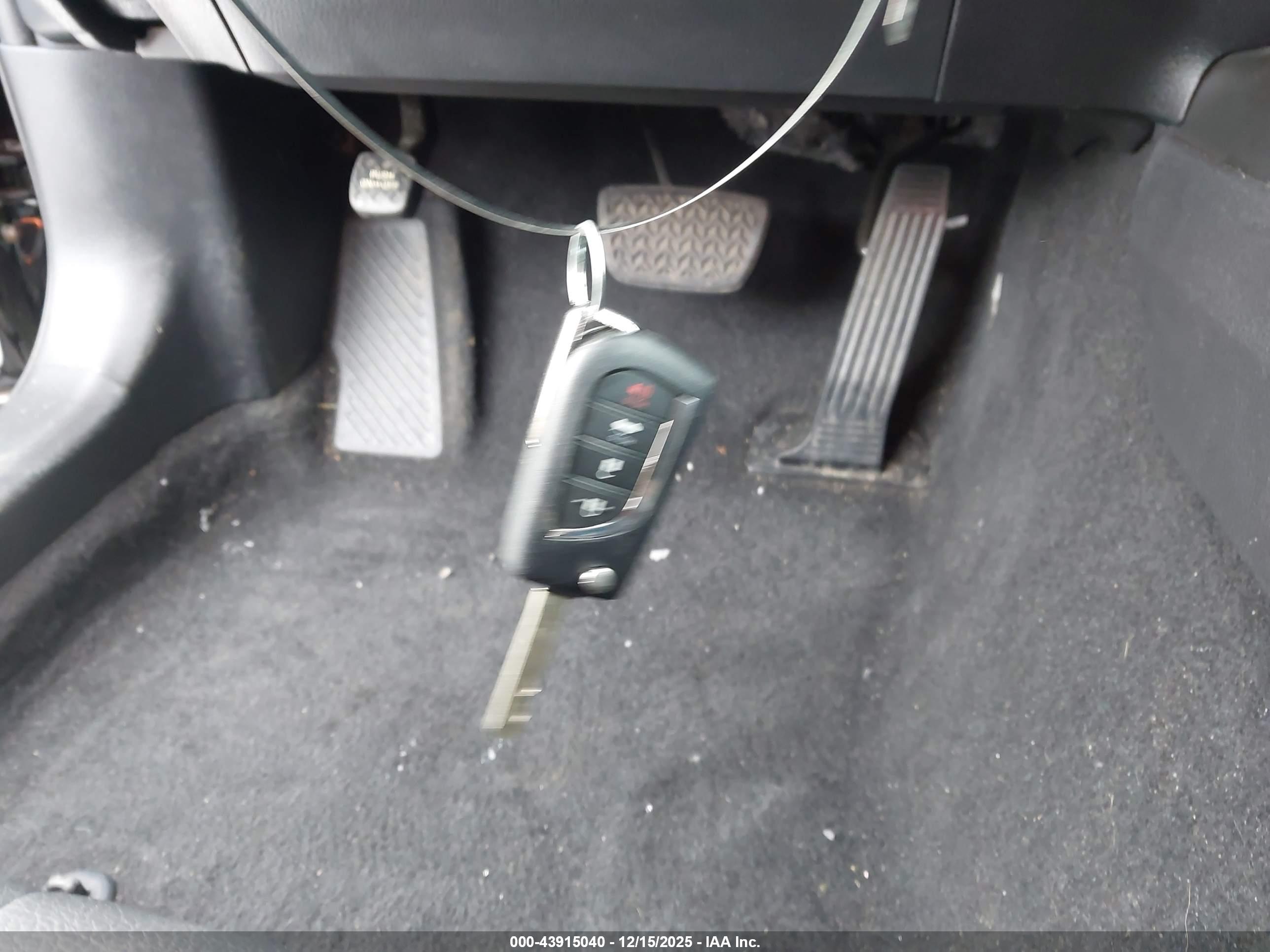 TOYOTA CAMRY image 11