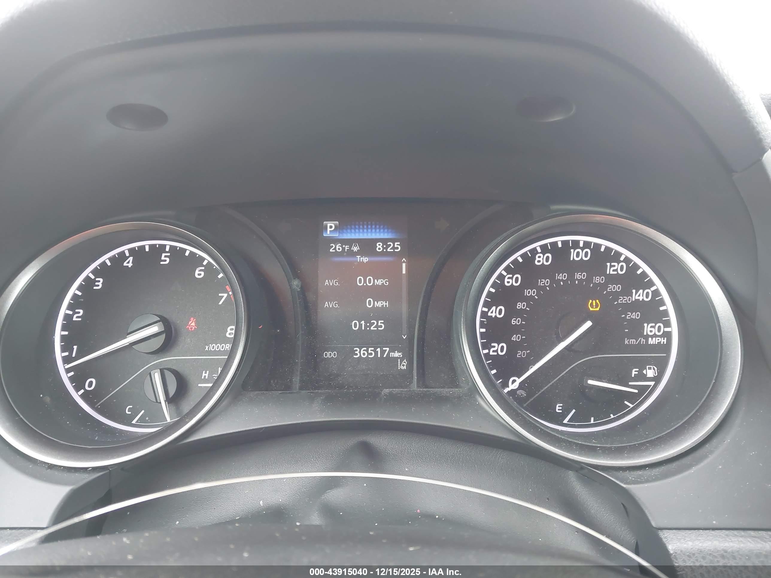TOYOTA CAMRY image 7