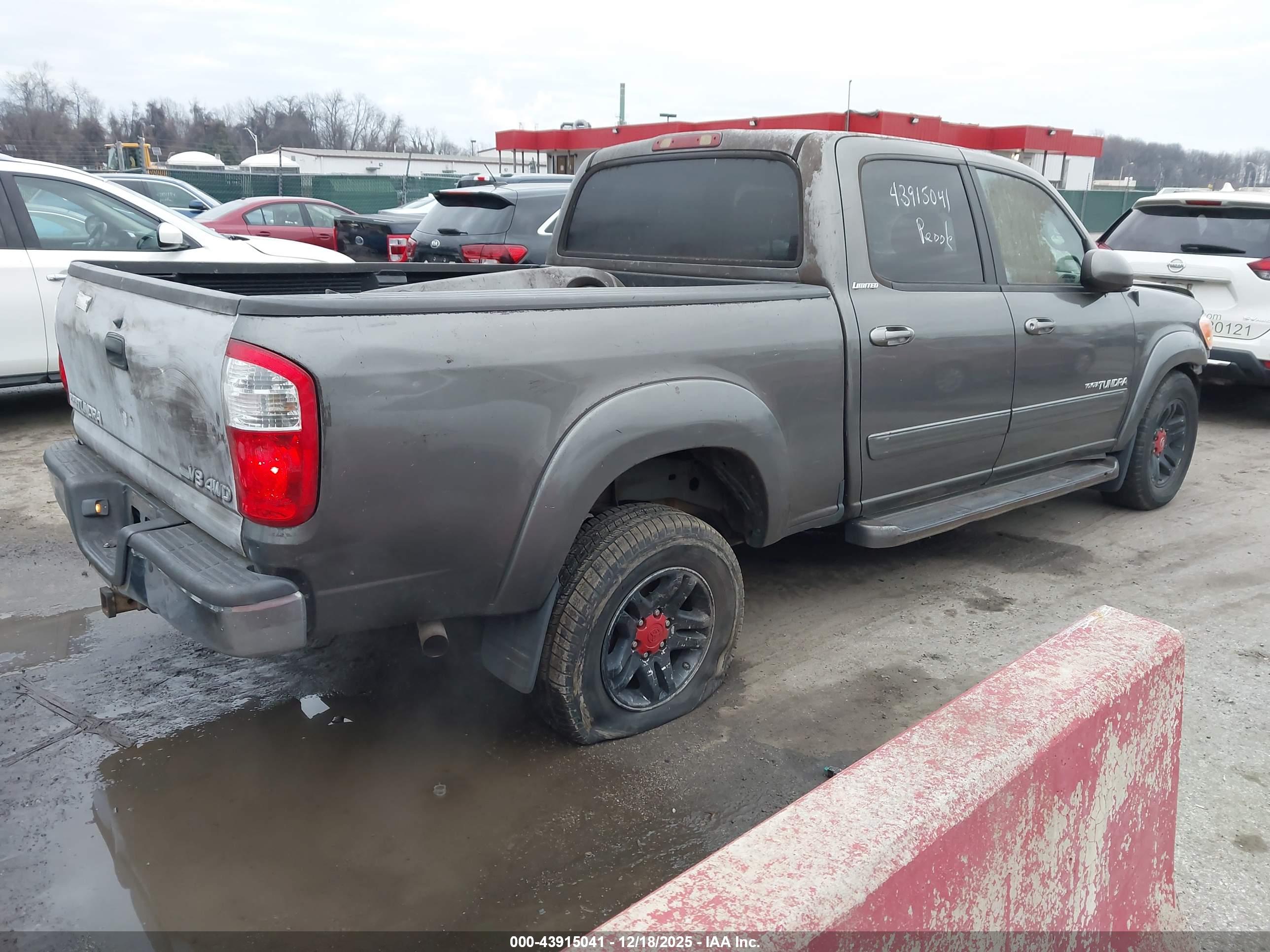 TOYOTA TUNDRA image 4