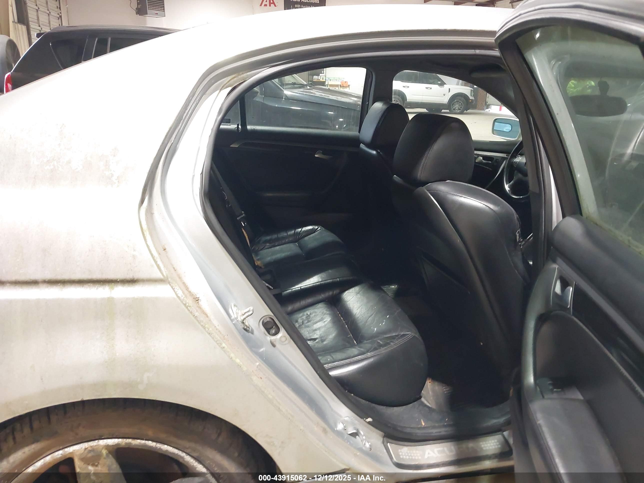 ACURA TL image 8