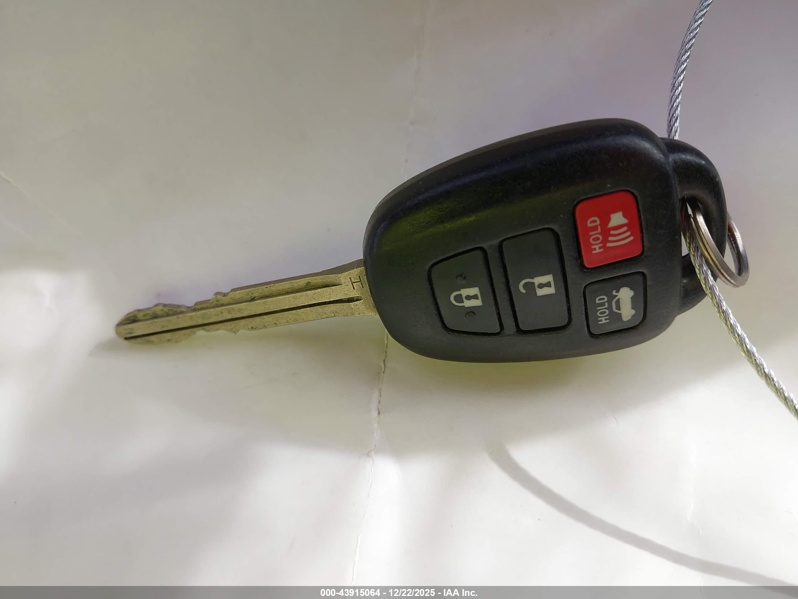 TOYOTA COROLLA image 11