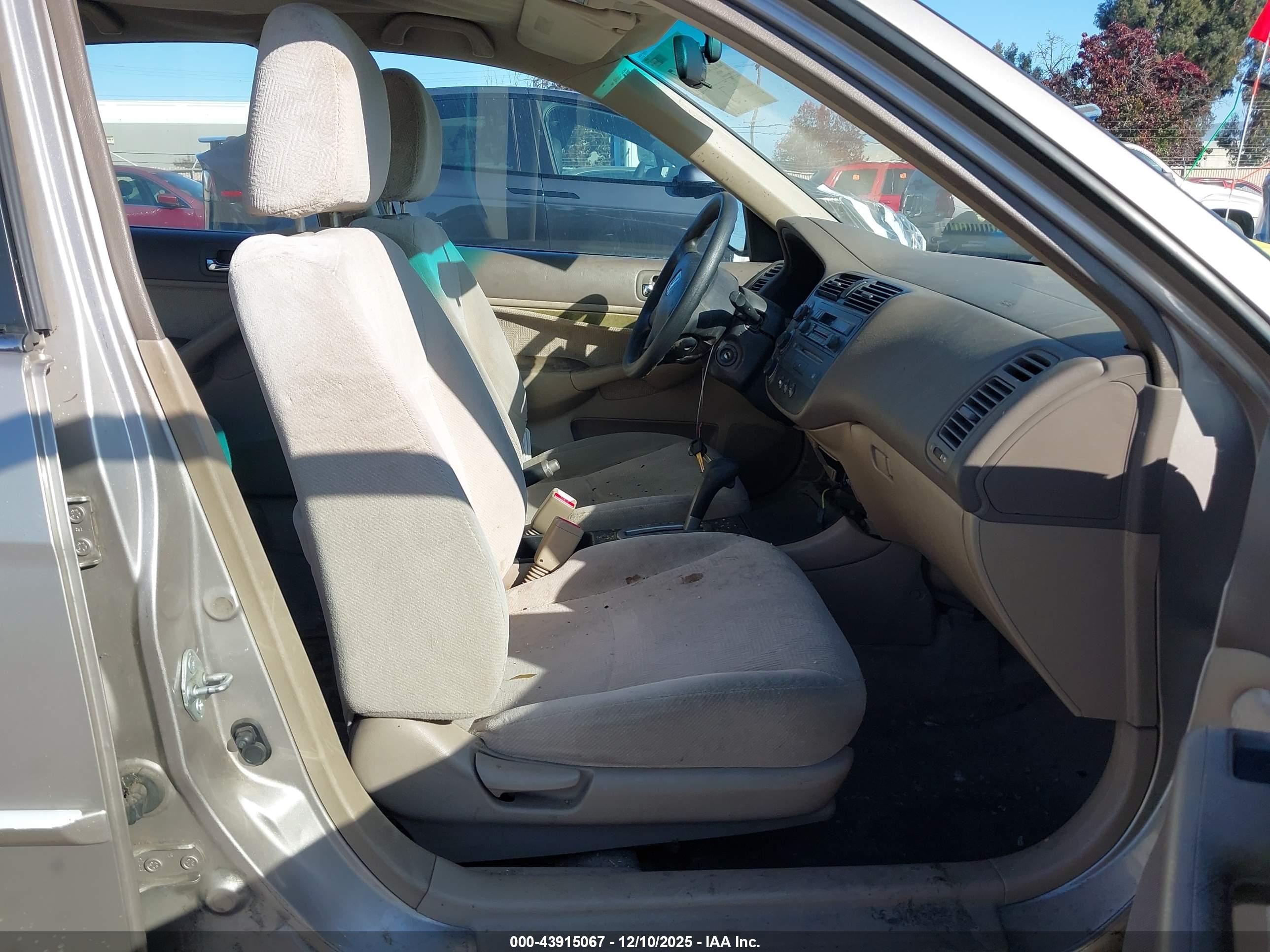 HONDA CIVIC image 5