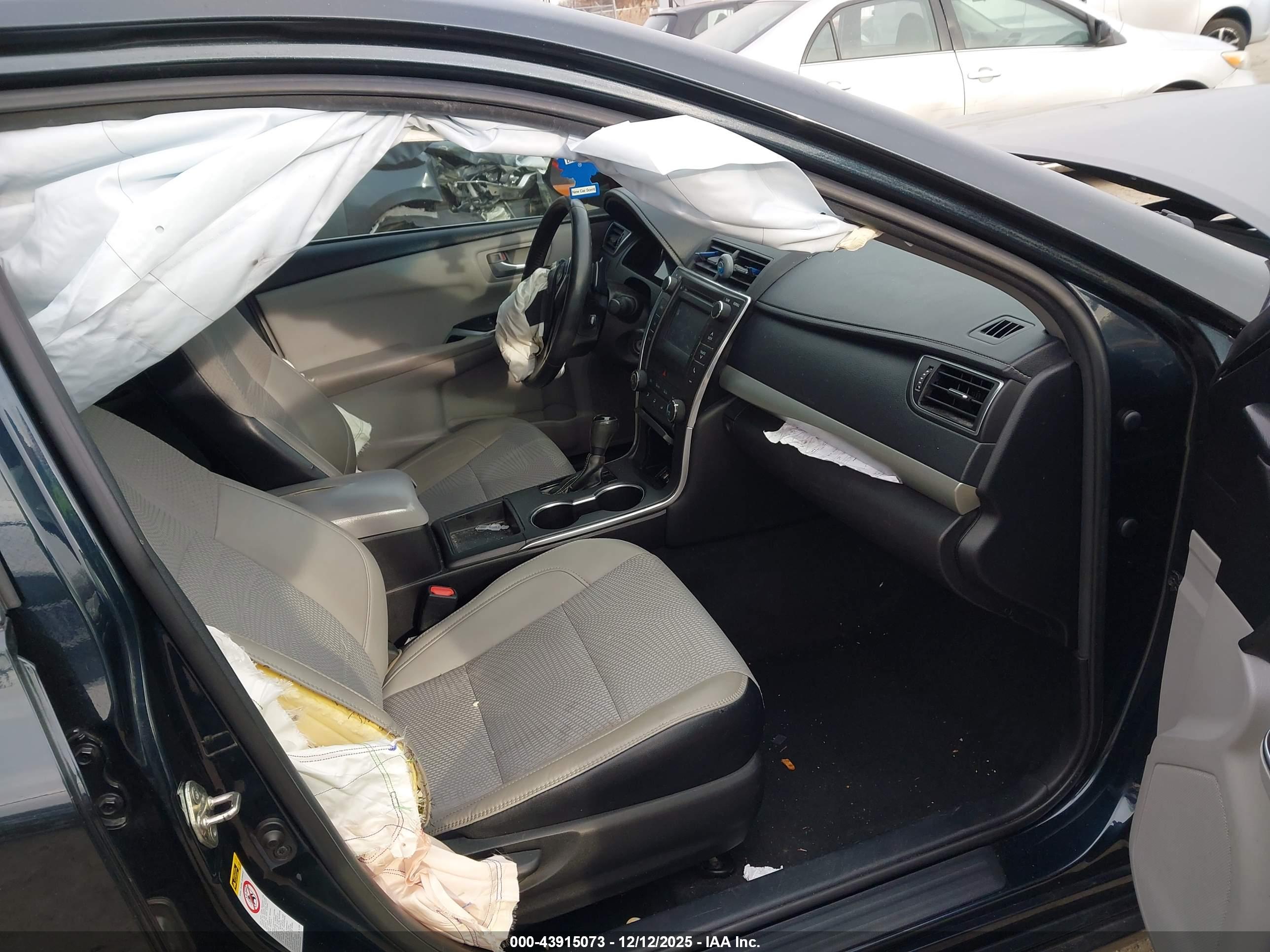 TOYOTA CAMRY image 5