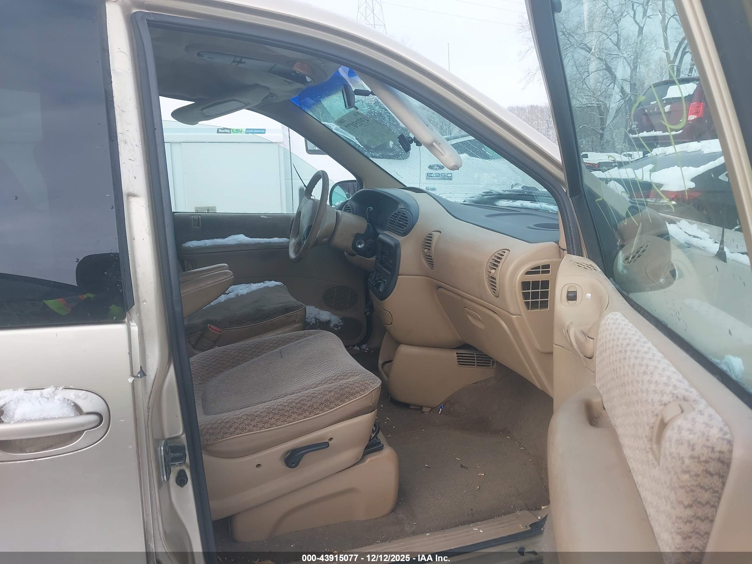 DODGE GRAND image 5
