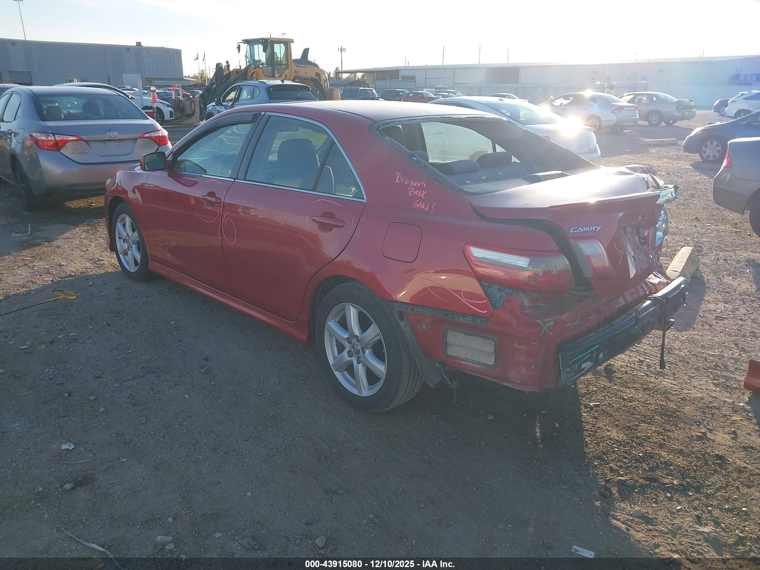 TOYOTA CAMRY image 3