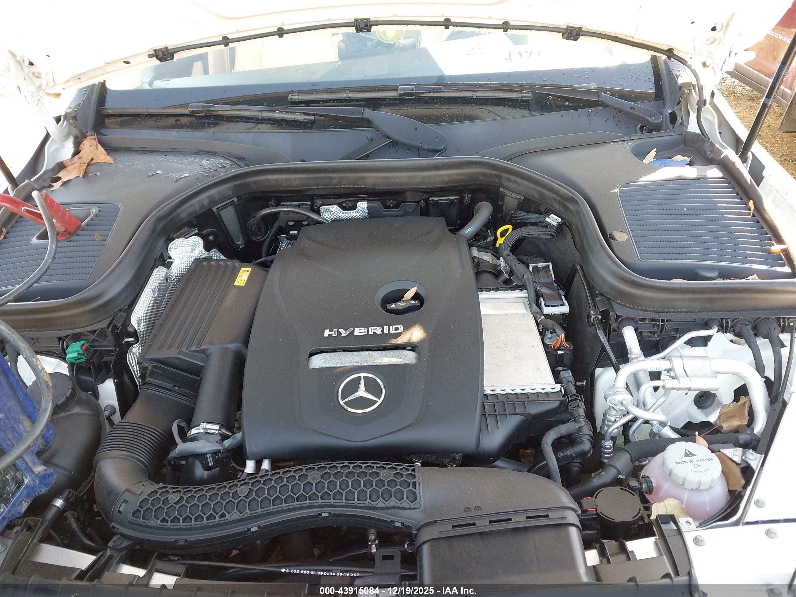 MERCEDES-BENZ GLC image 10