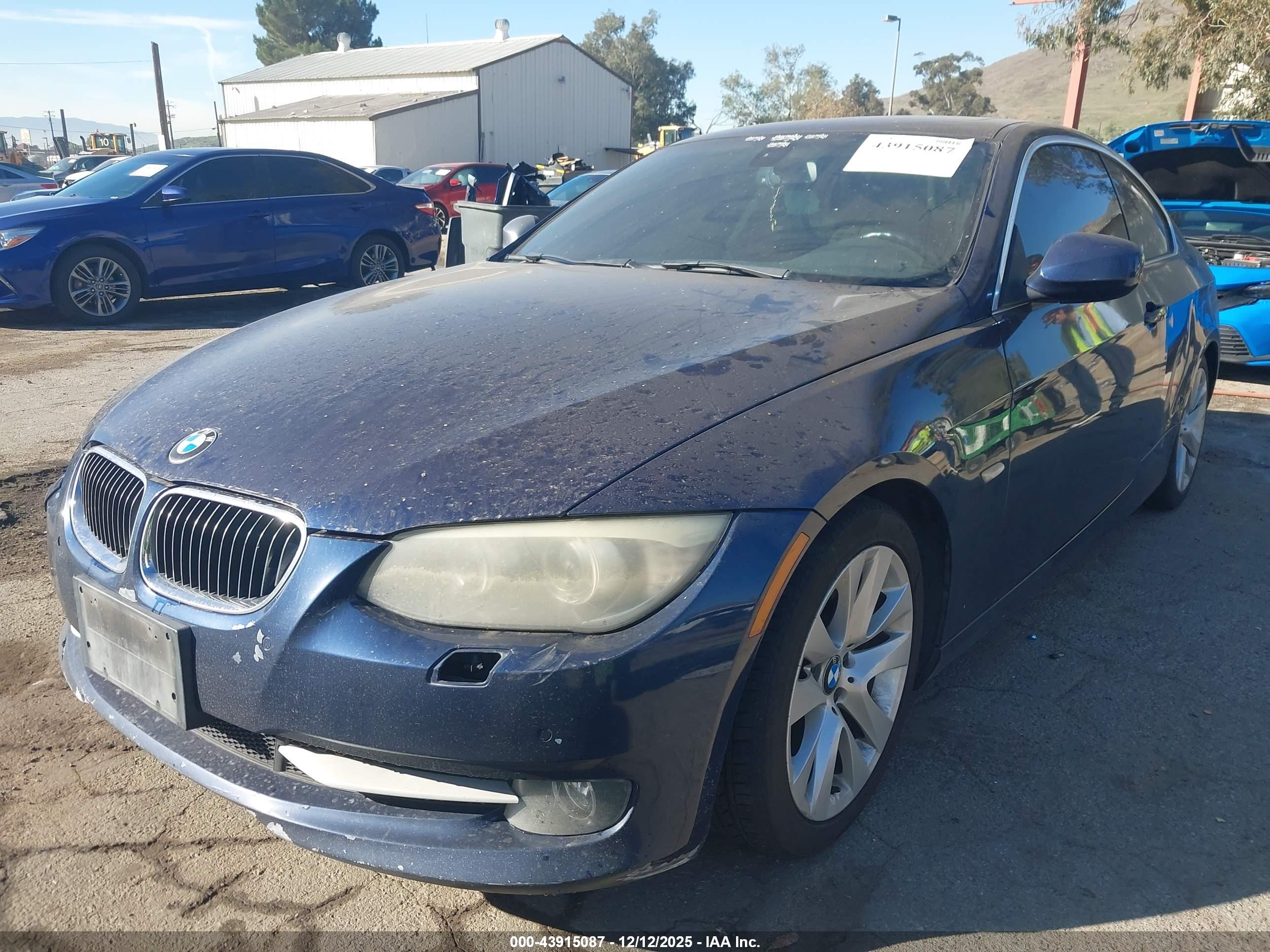 BMW 328I image 2