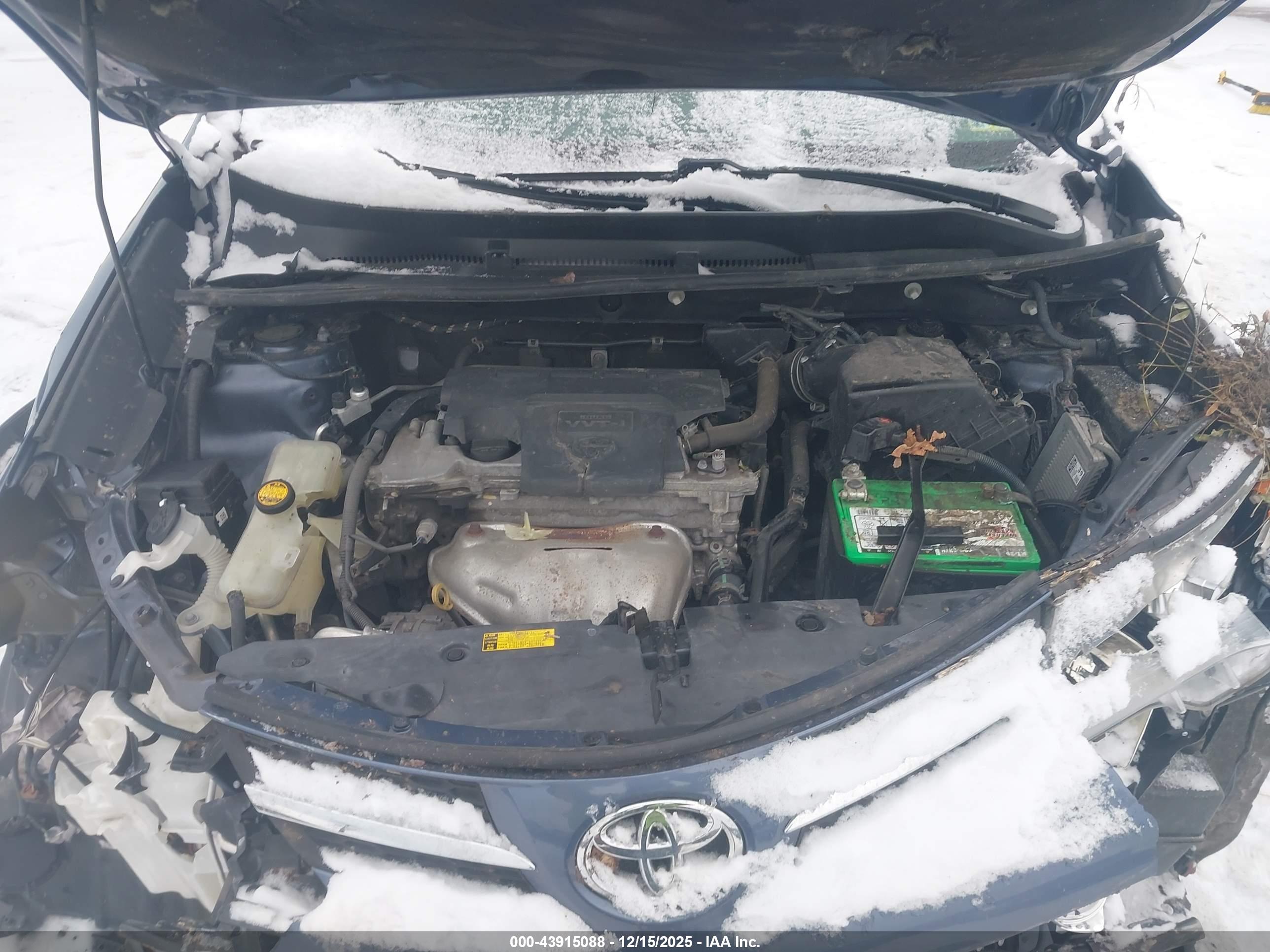 TOYOTA RAV4 image 10
