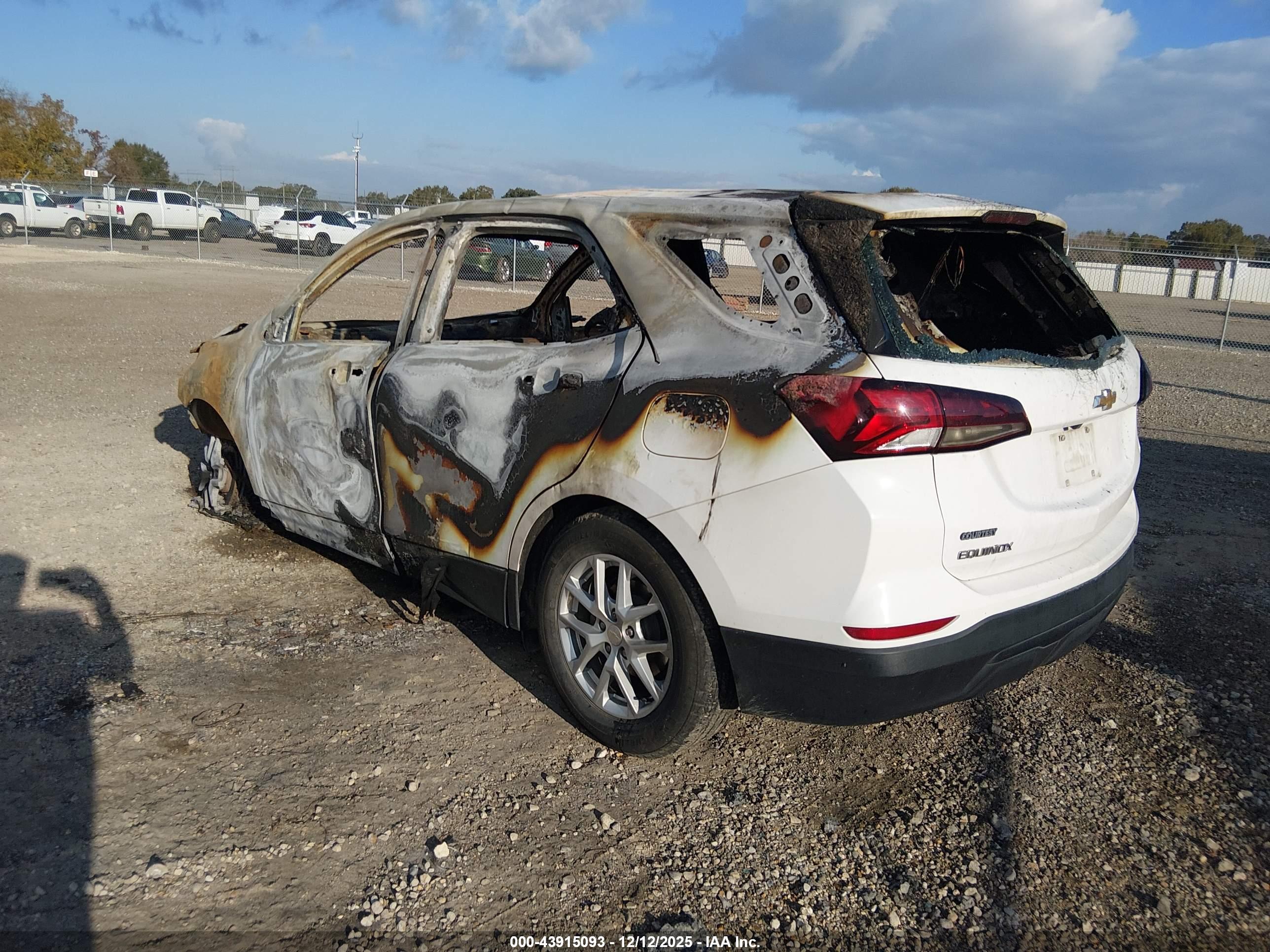 CHEVROLET EQUINOX image 3