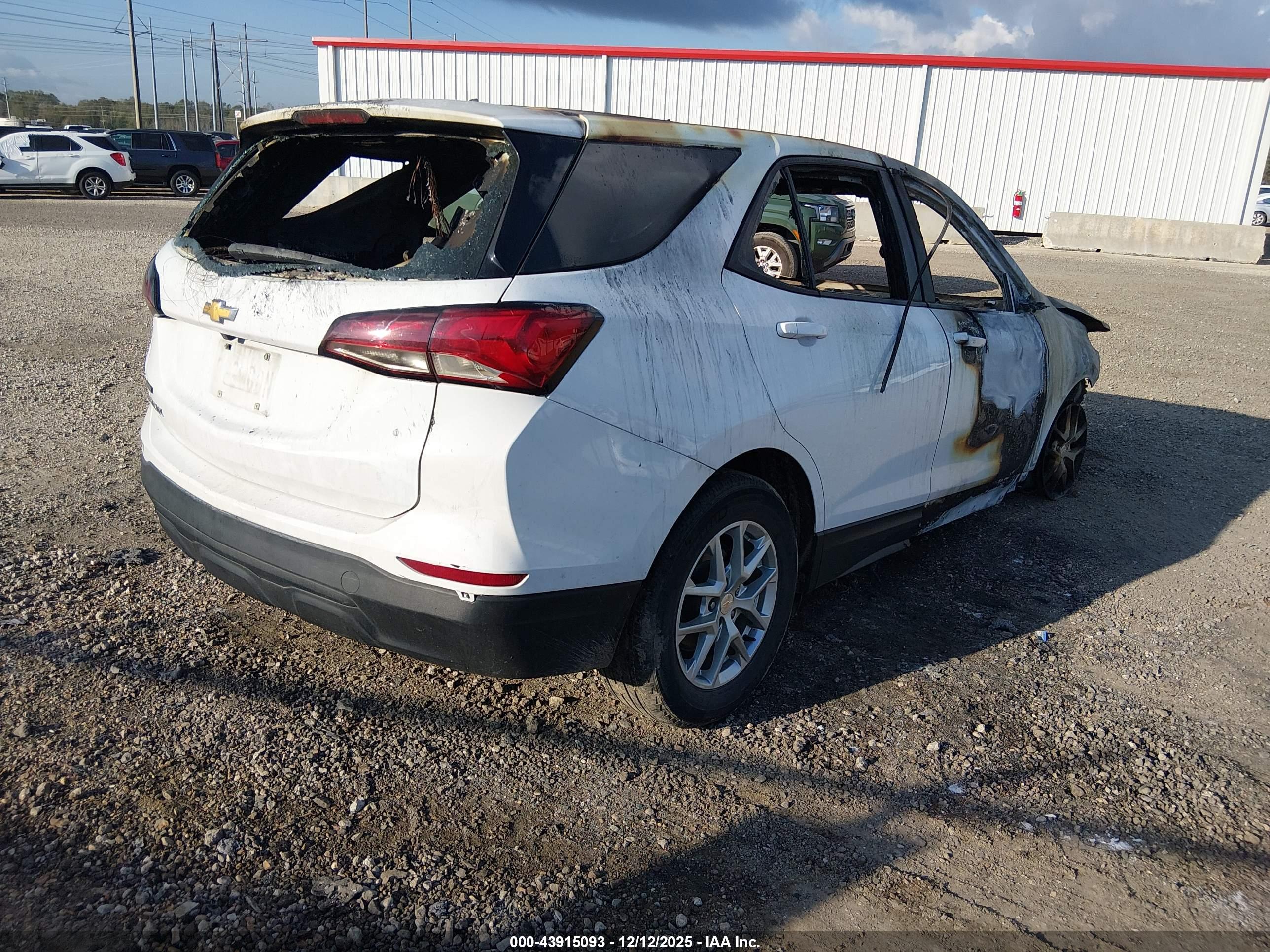 CHEVROLET EQUINOX image 4
