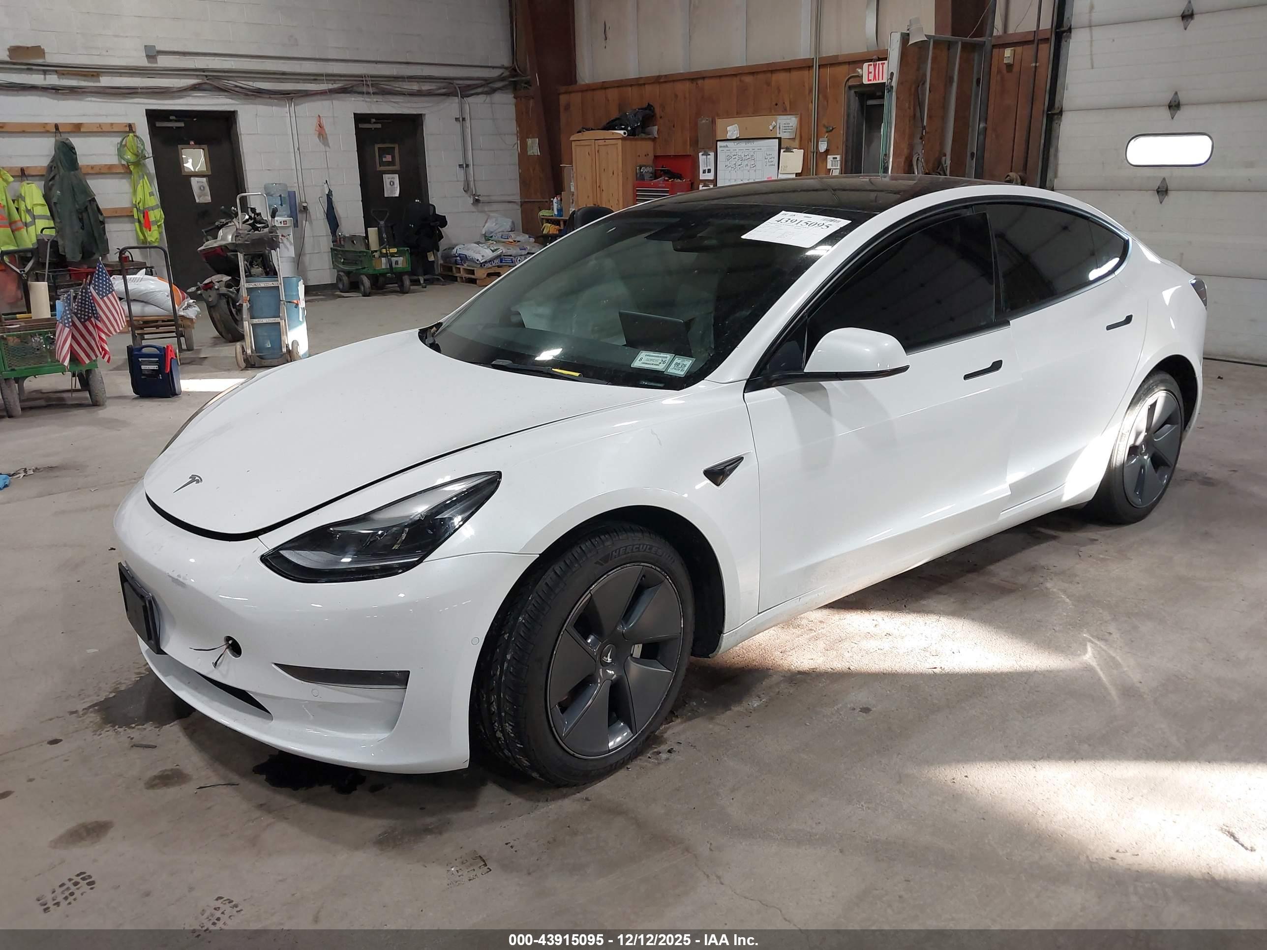 TESLA MODEL image 2