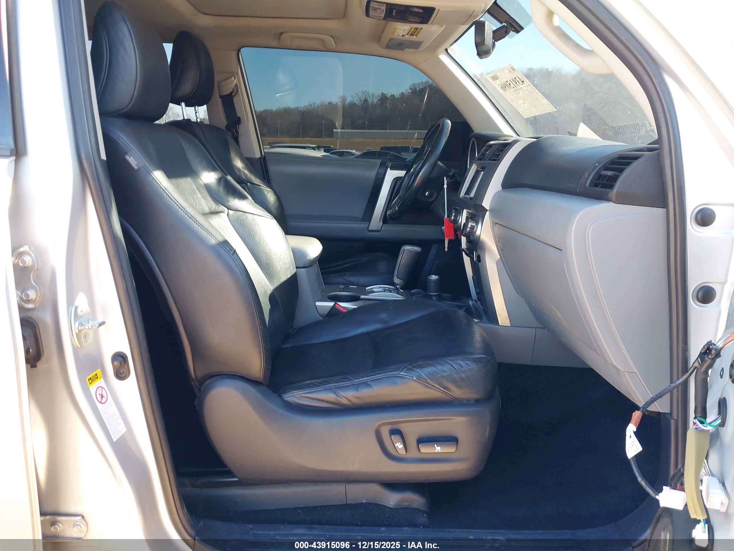 TOYOTA 4RUNNER image 5