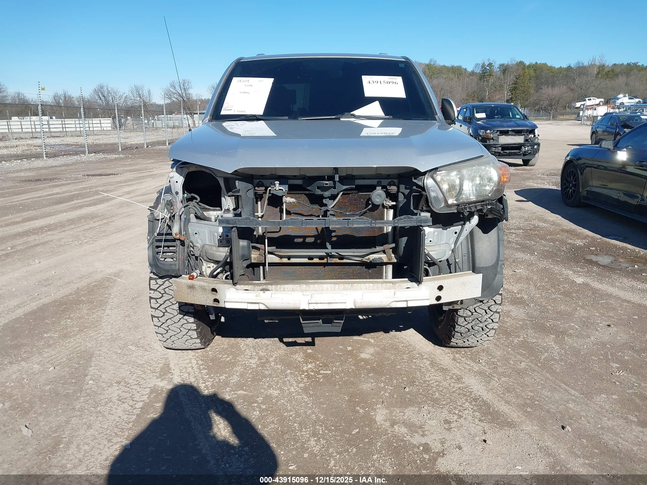 TOYOTA 4RUNNER image 6