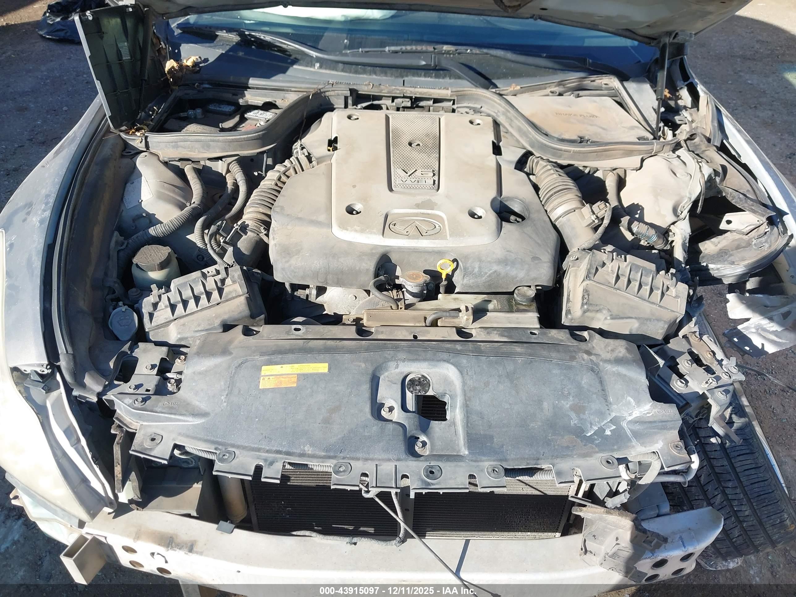 INFINITI G37 image 10