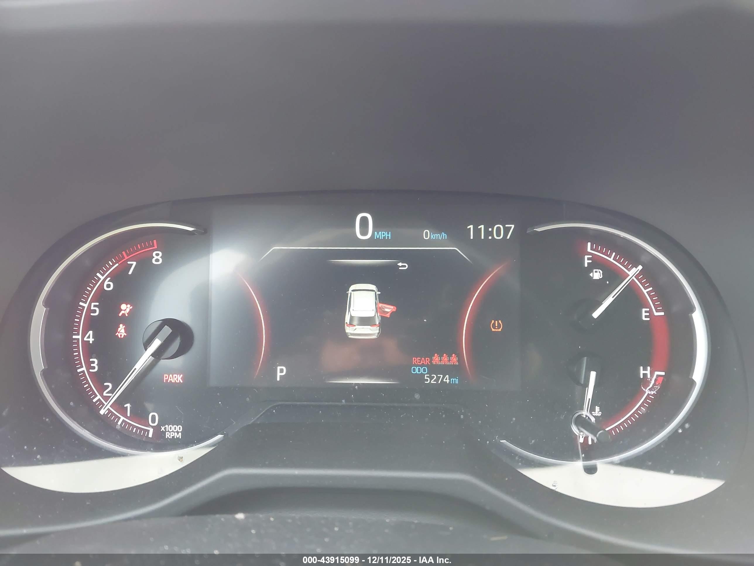 TOYOTA RAV4 image 7