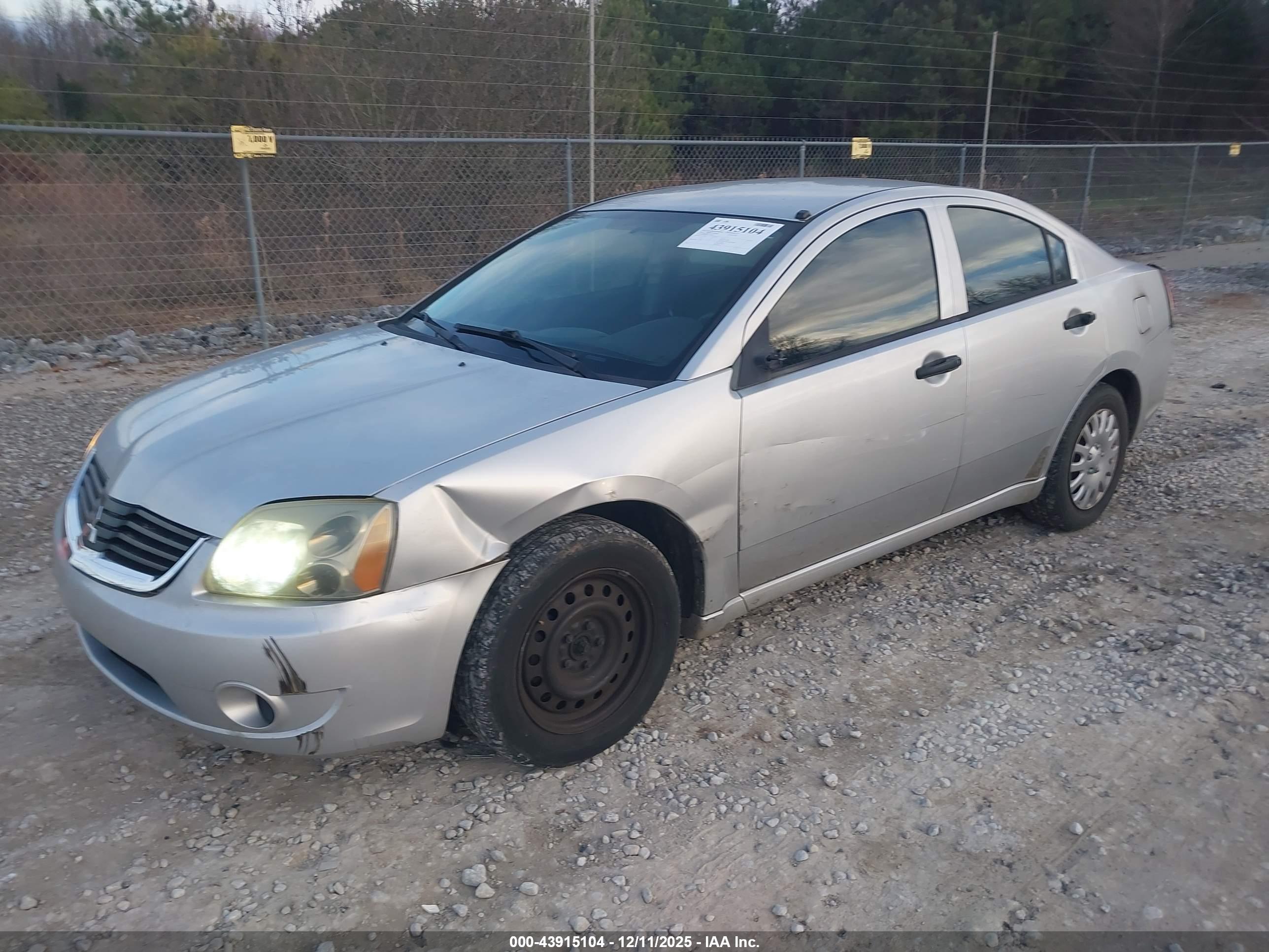 MITSUBISHI GALANT image 2