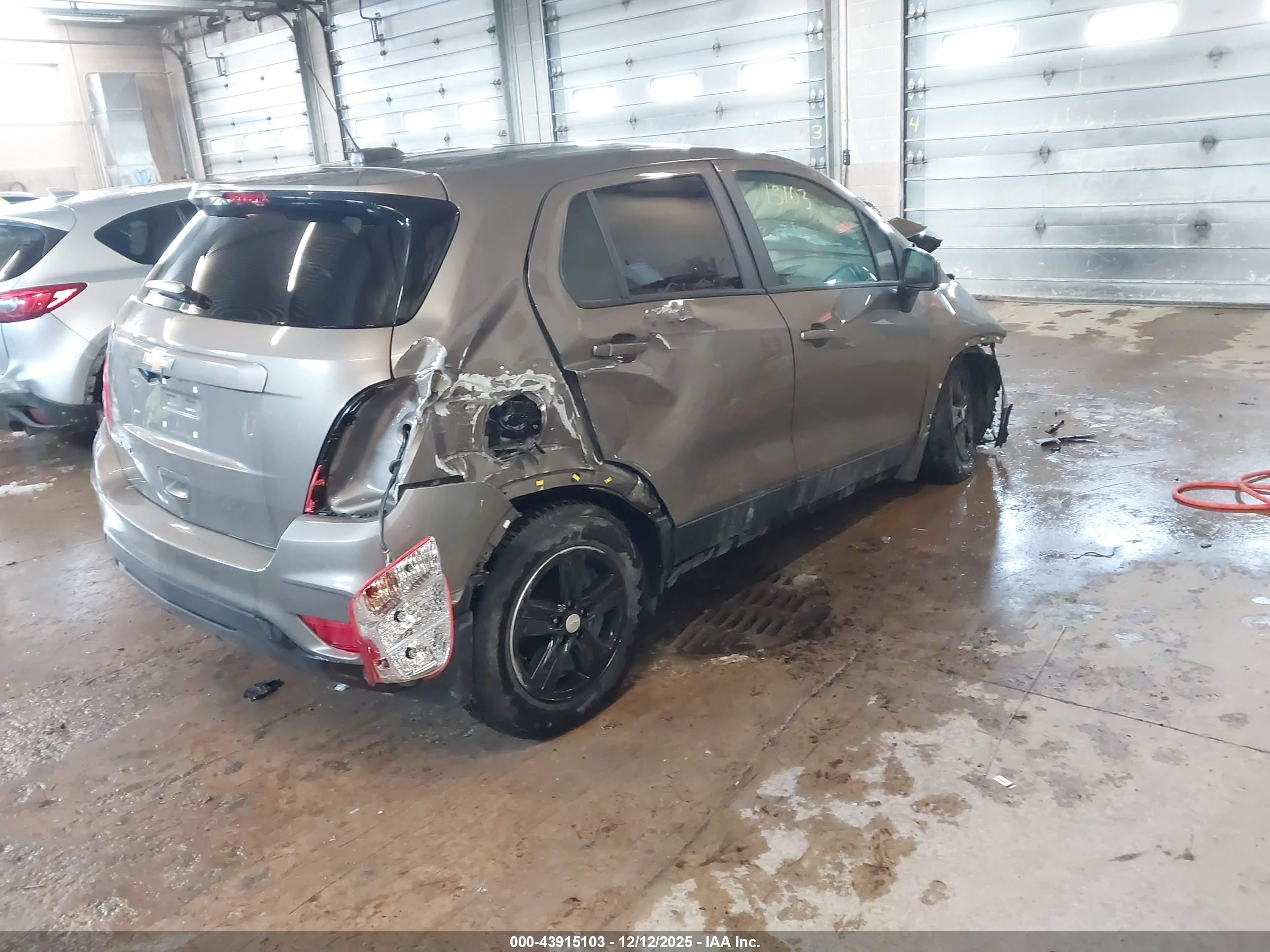 CHEVROLET TRAX image 4