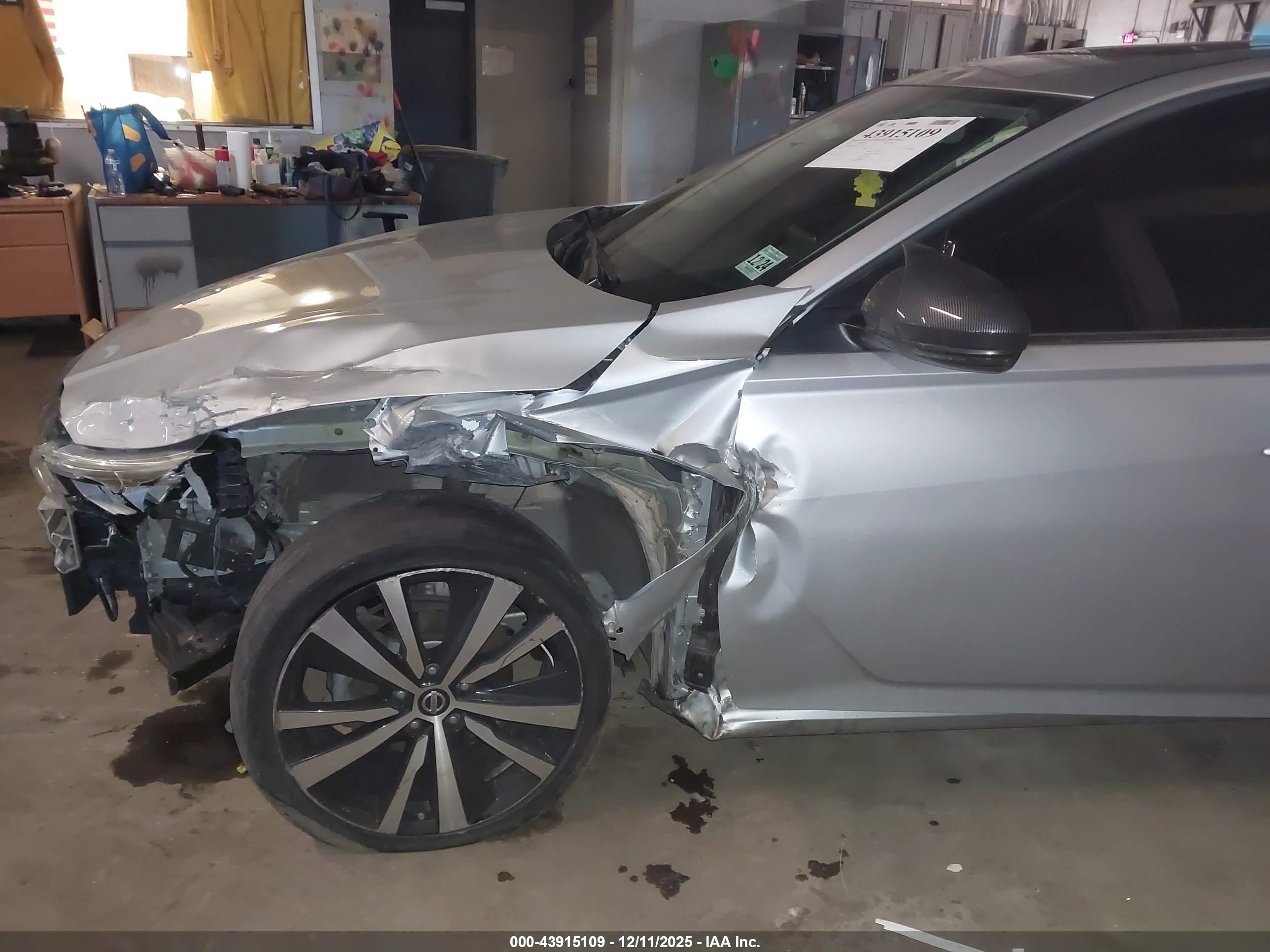 NISSAN ALTIMA image 6