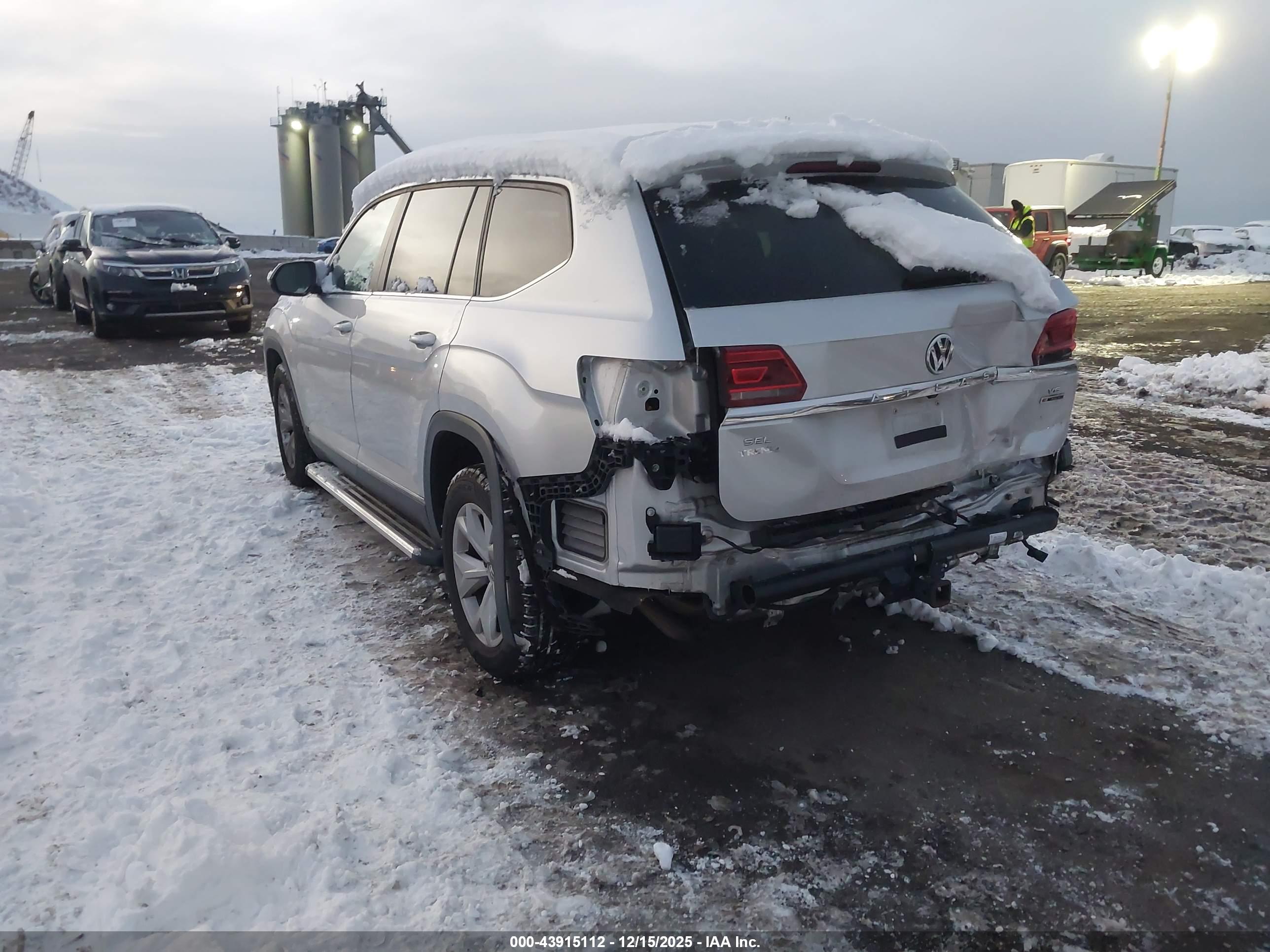 VOLKSWAGEN ATLAS image 3