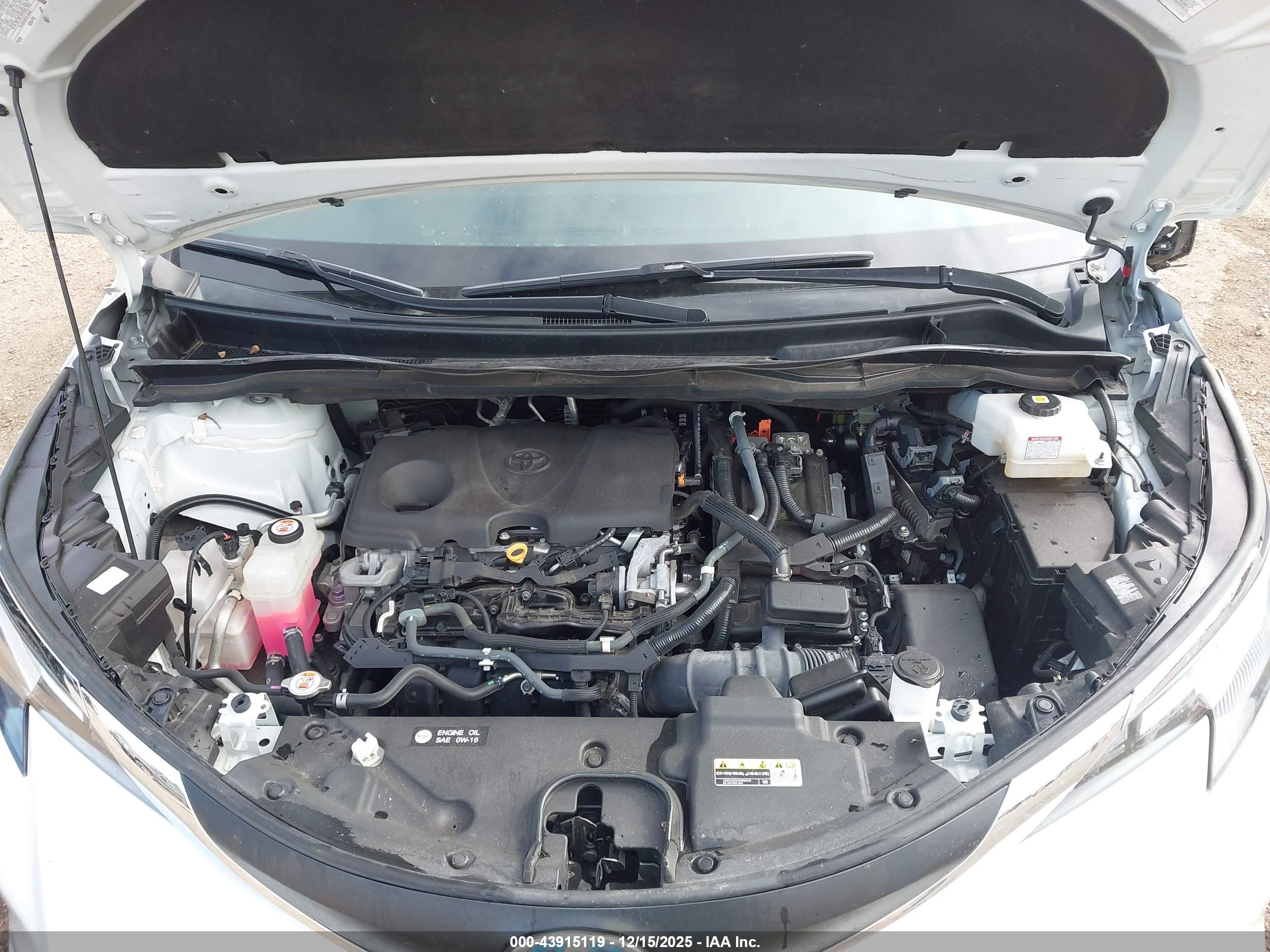 TOYOTA SIENNA image 10