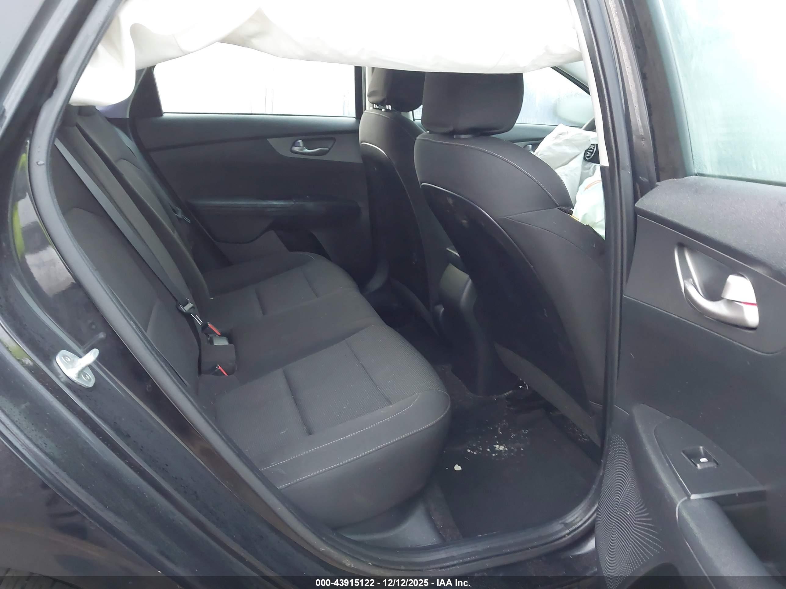KIA FORTE image 8