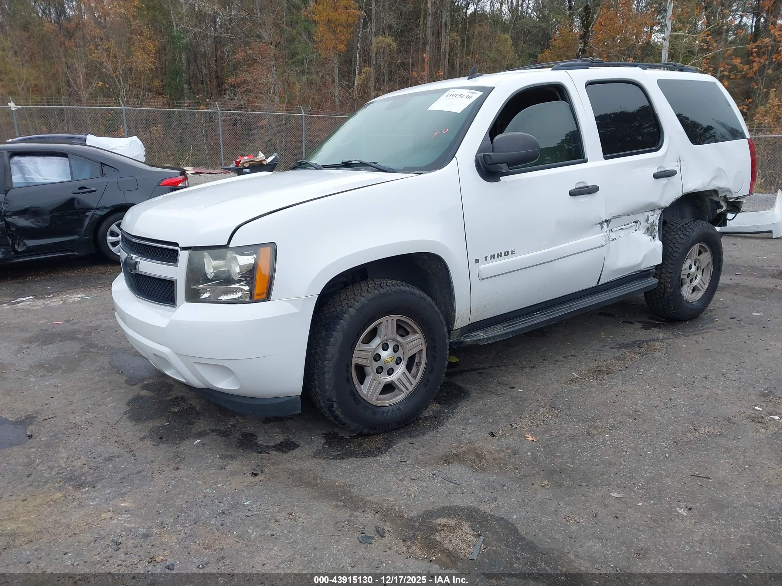 CHEVROLET TAHOE image 2