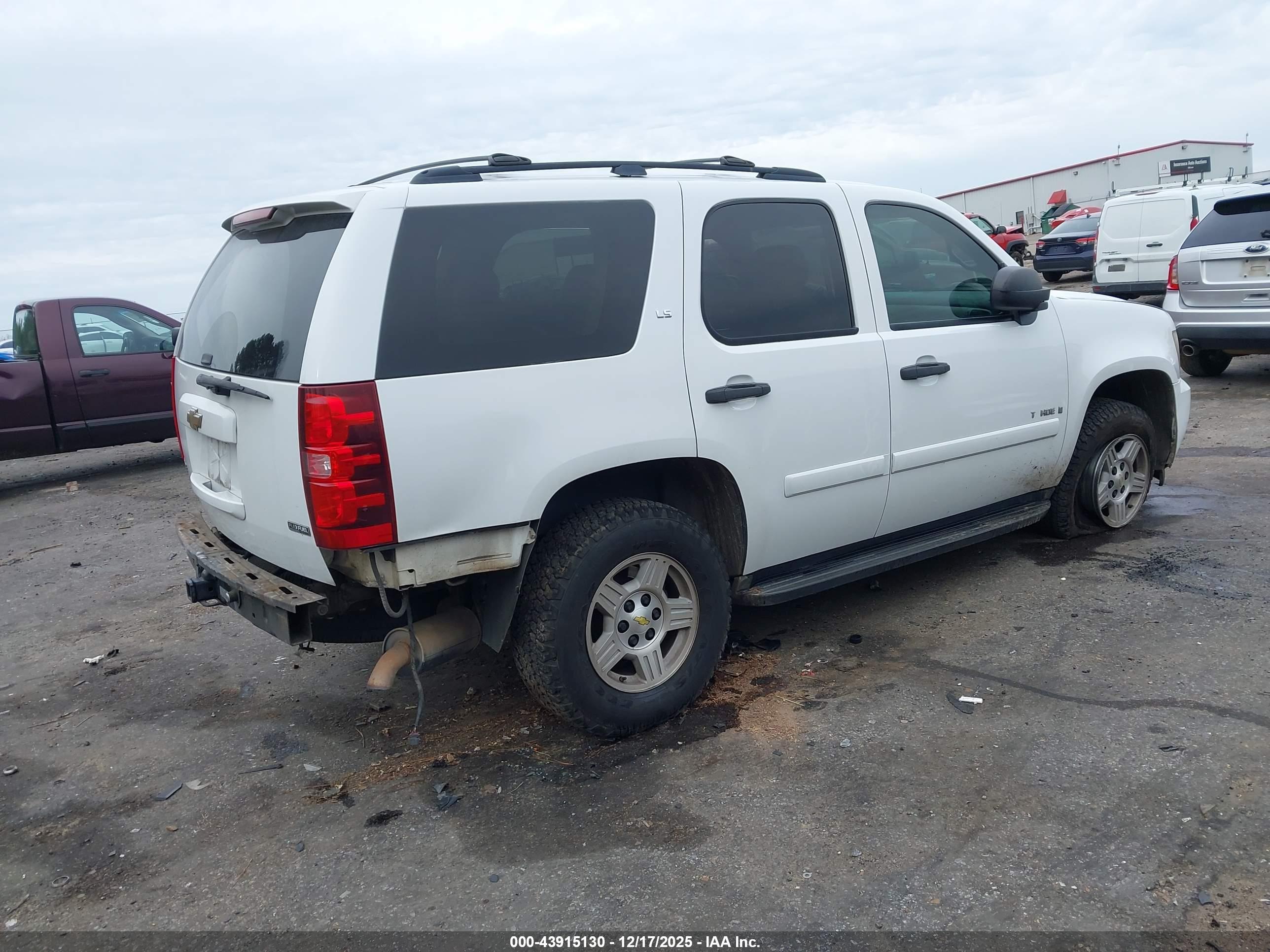 CHEVROLET TAHOE image 4