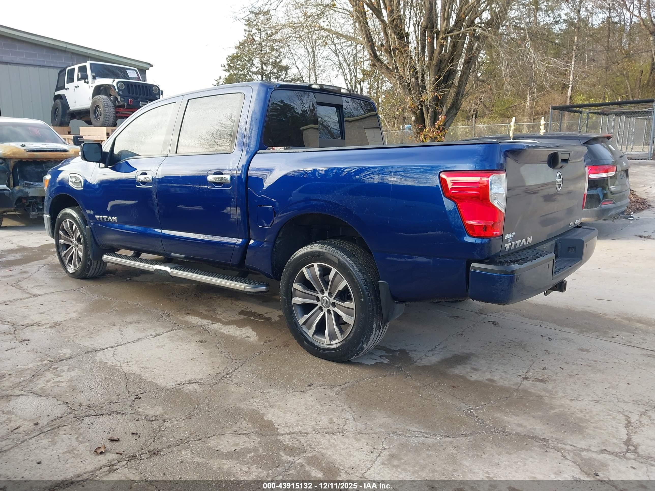 NISSAN TITAN image 3