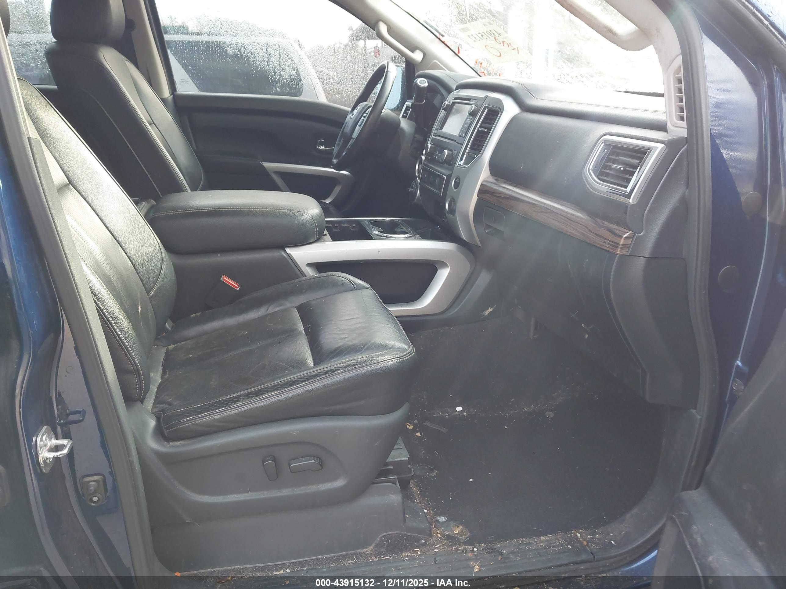 NISSAN TITAN image 5