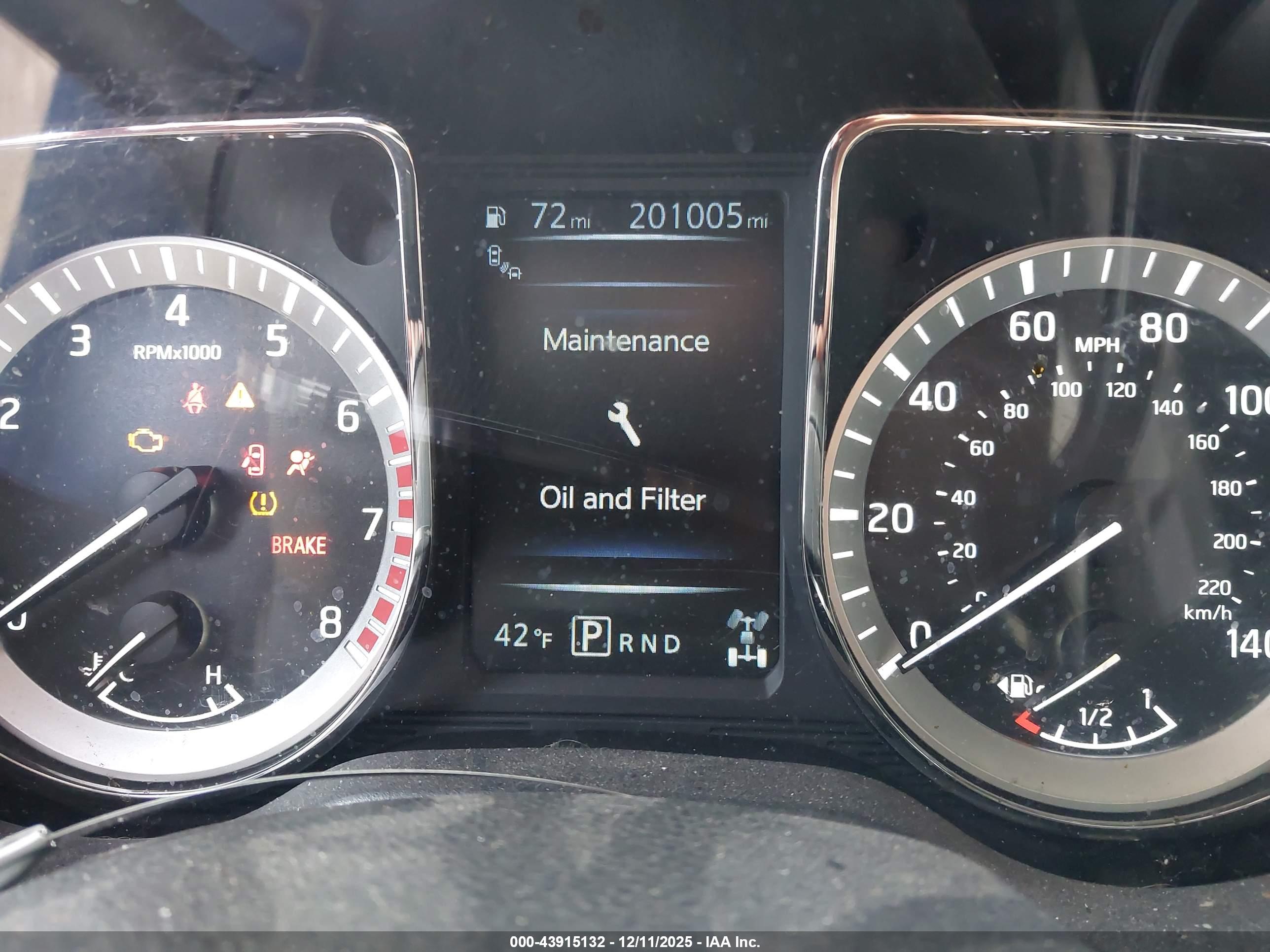NISSAN TITAN image 7