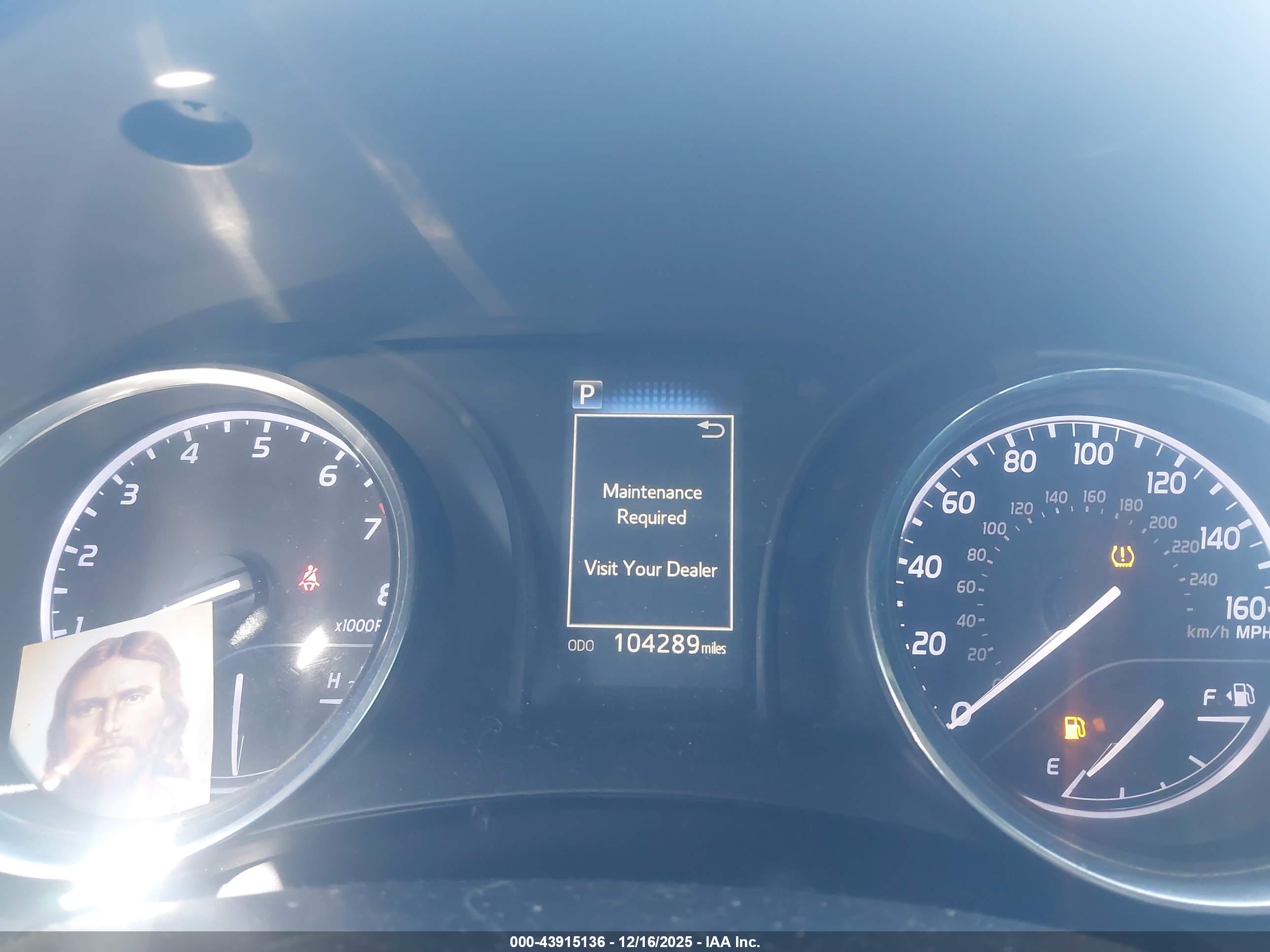 TOYOTA CAMRY image 7