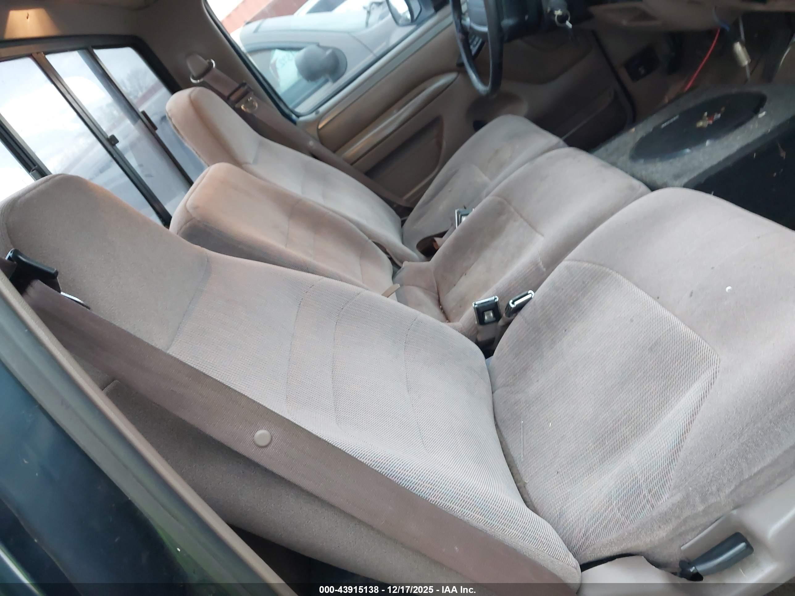 FORD F150 image 8