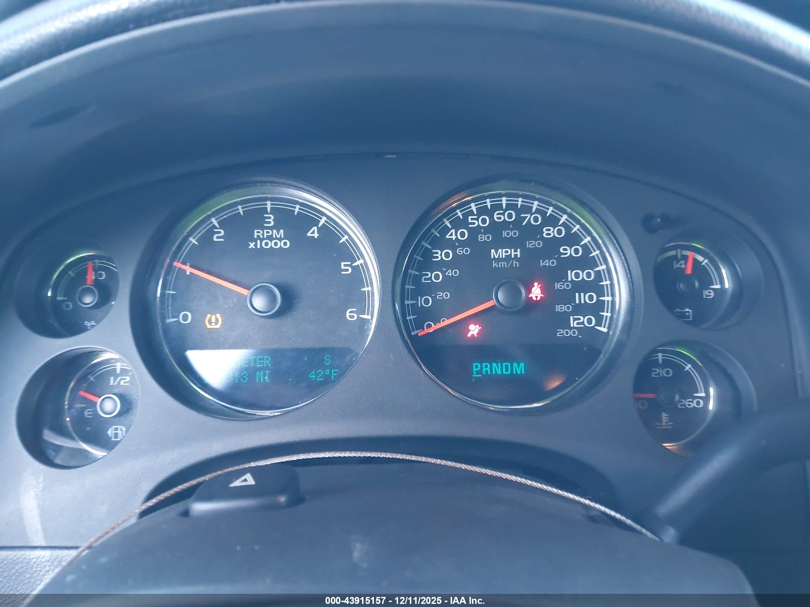 GMC YUKON image 7