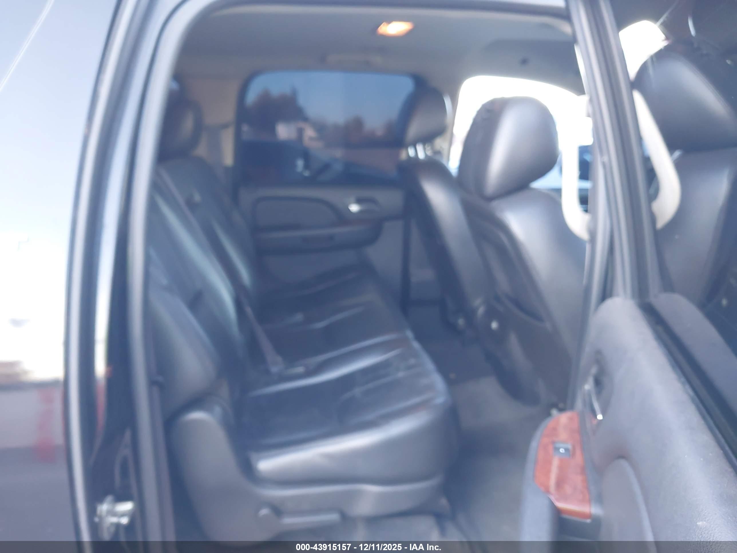 GMC YUKON image 8